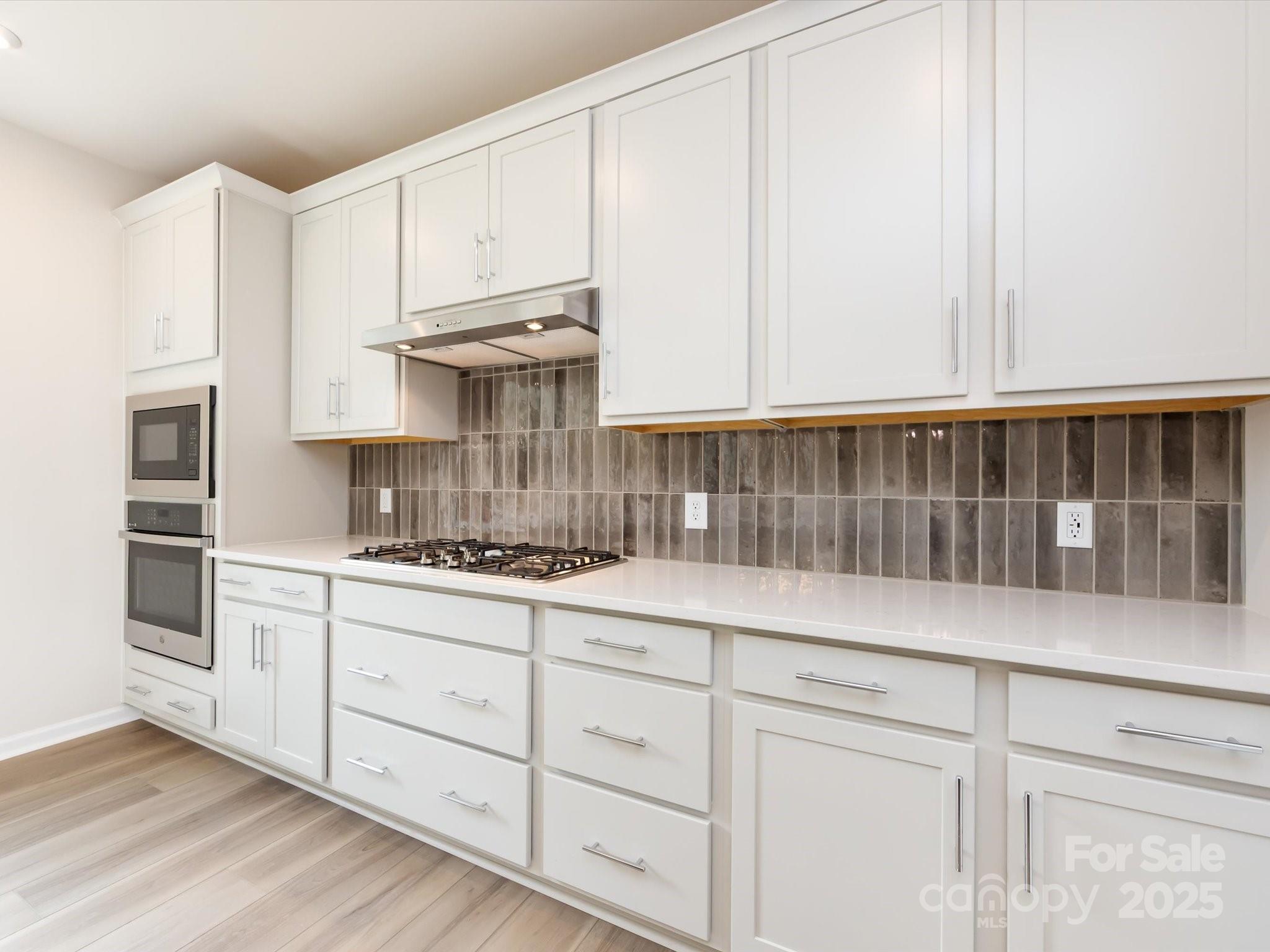 7023 Short Stirrup Lane Property Photo 10