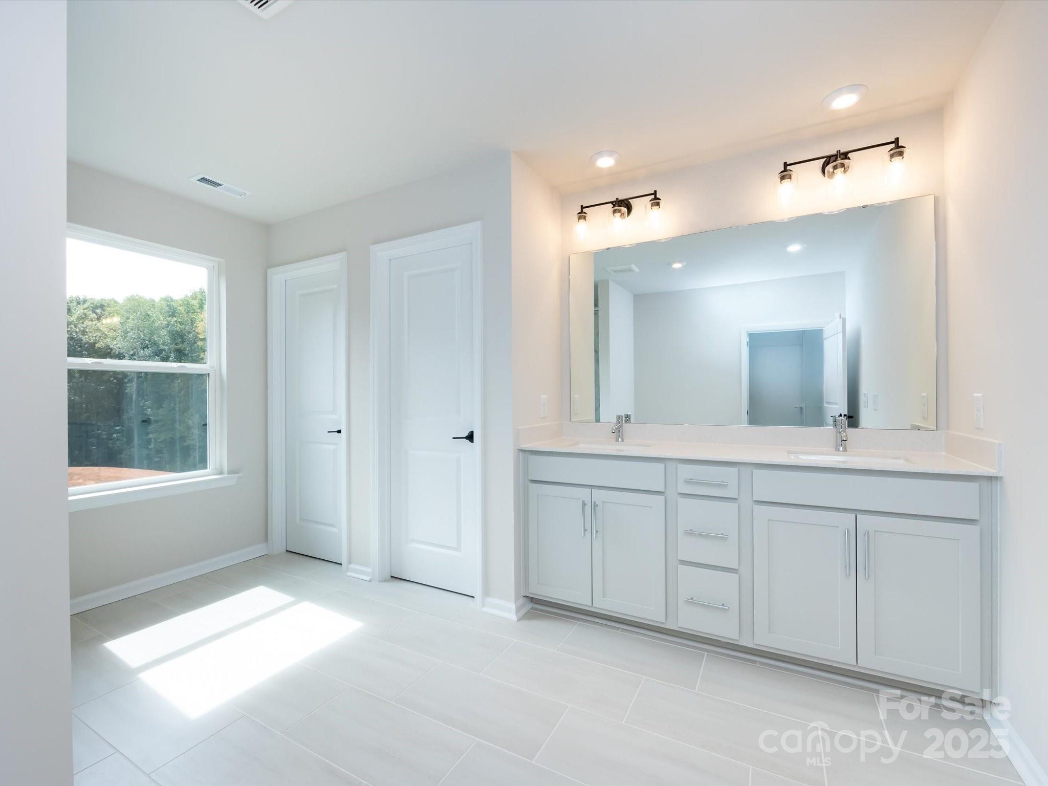 7023 Short Stirrup Lane Property Photo 15