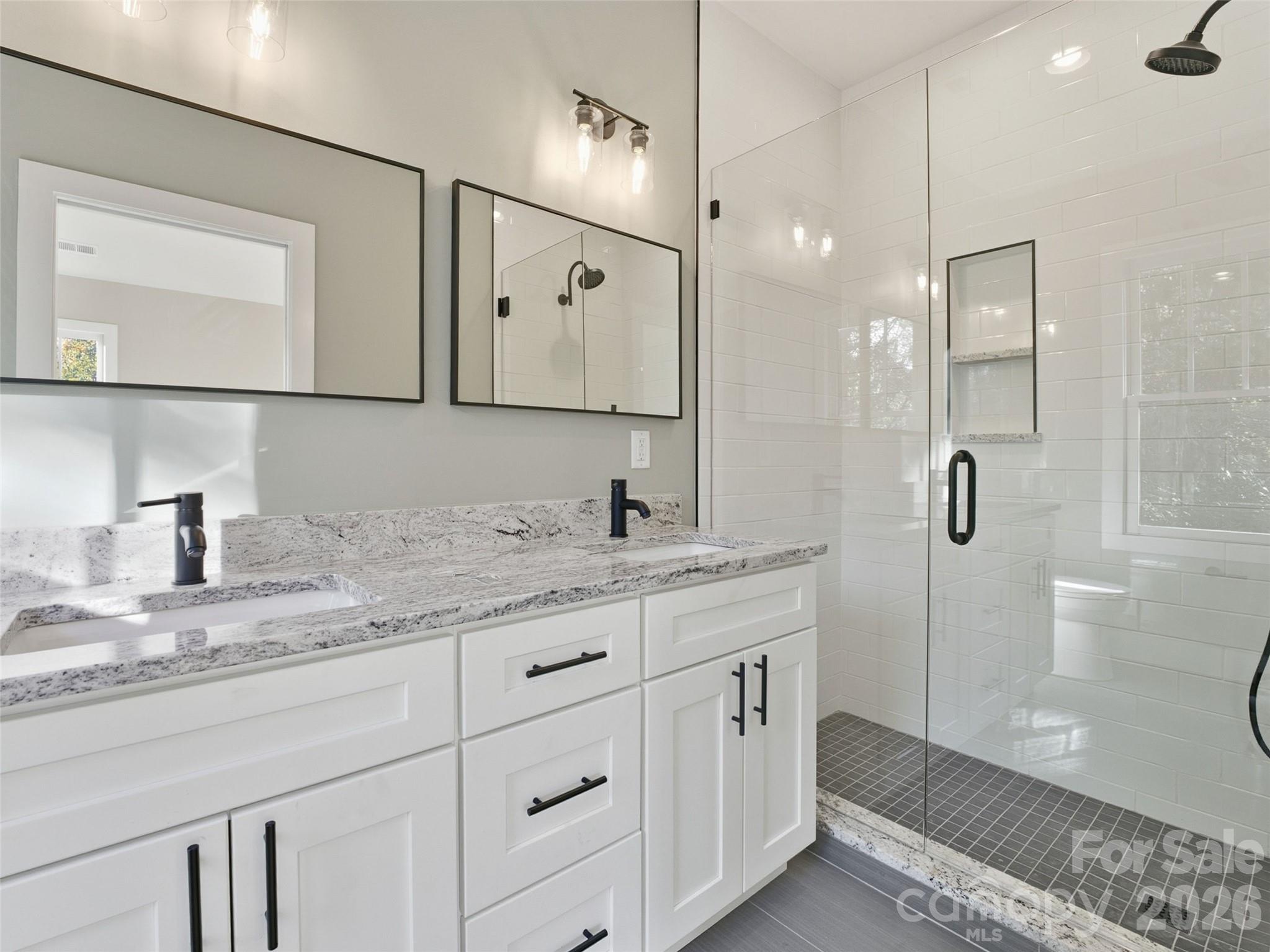 30 Olde Oak Court Property Photo 10
