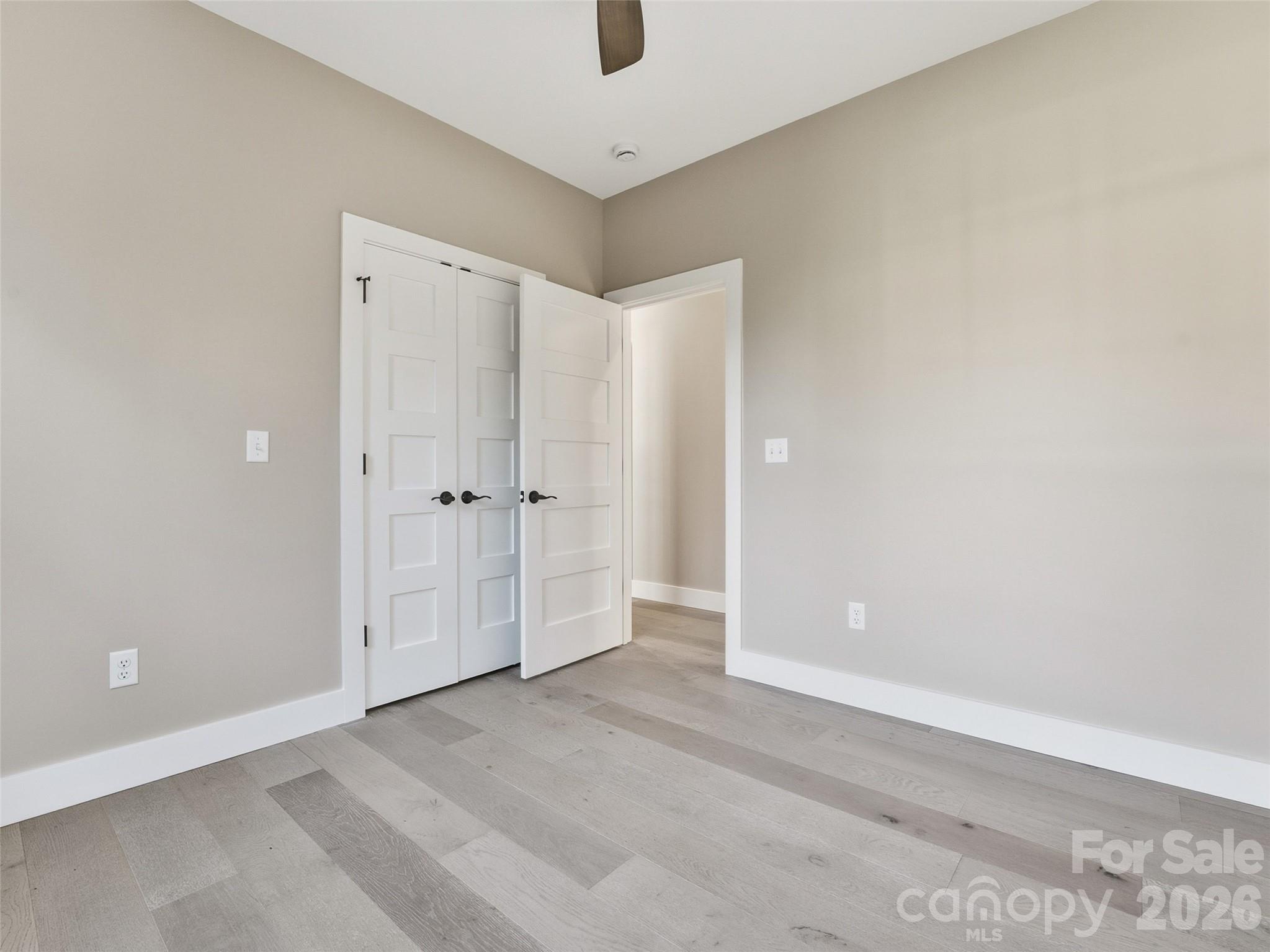 30 Olde Oak Court Property Photo 15