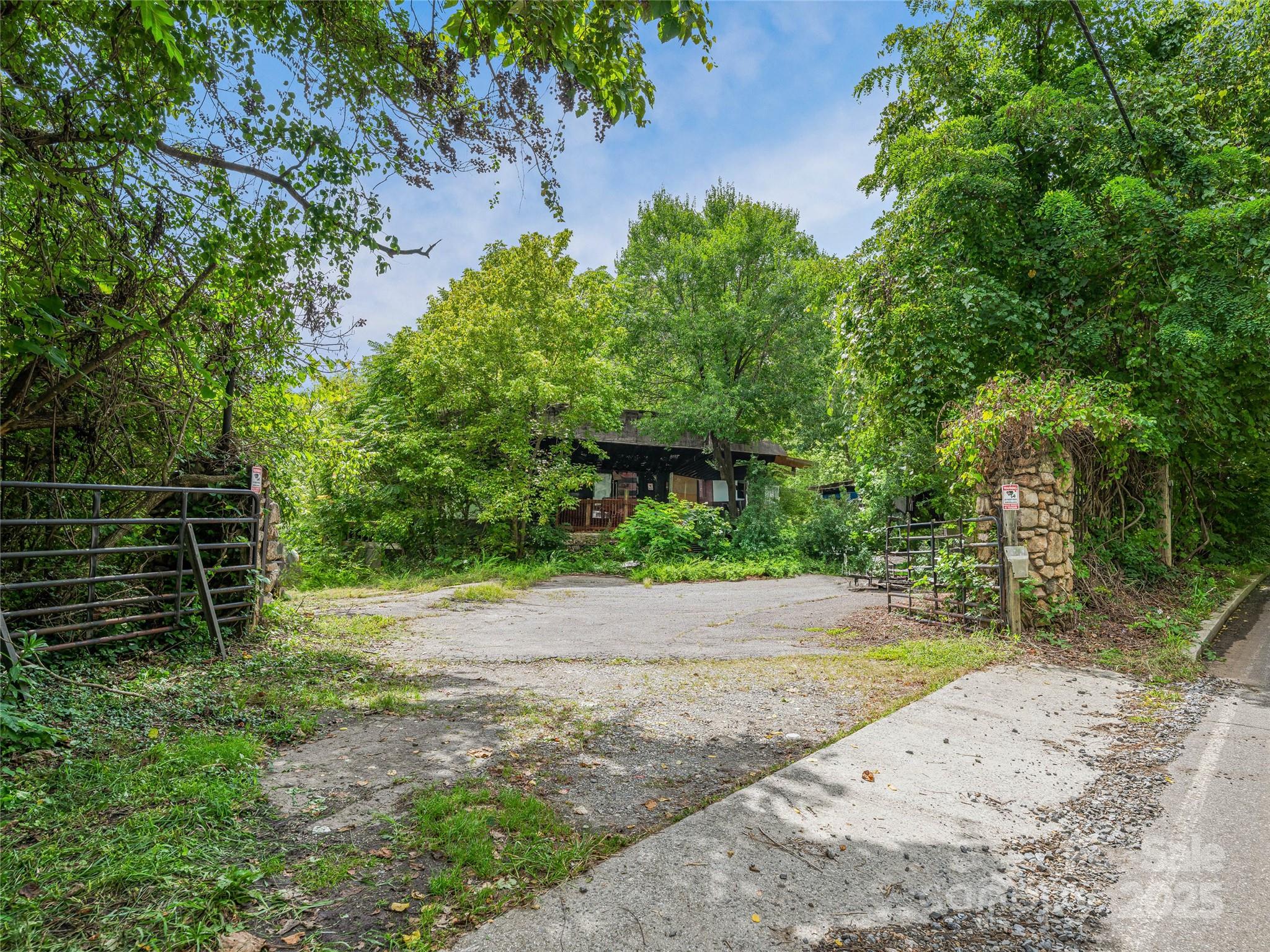 220, 226 & 99999 Hazel Mill Road Property Photo 19