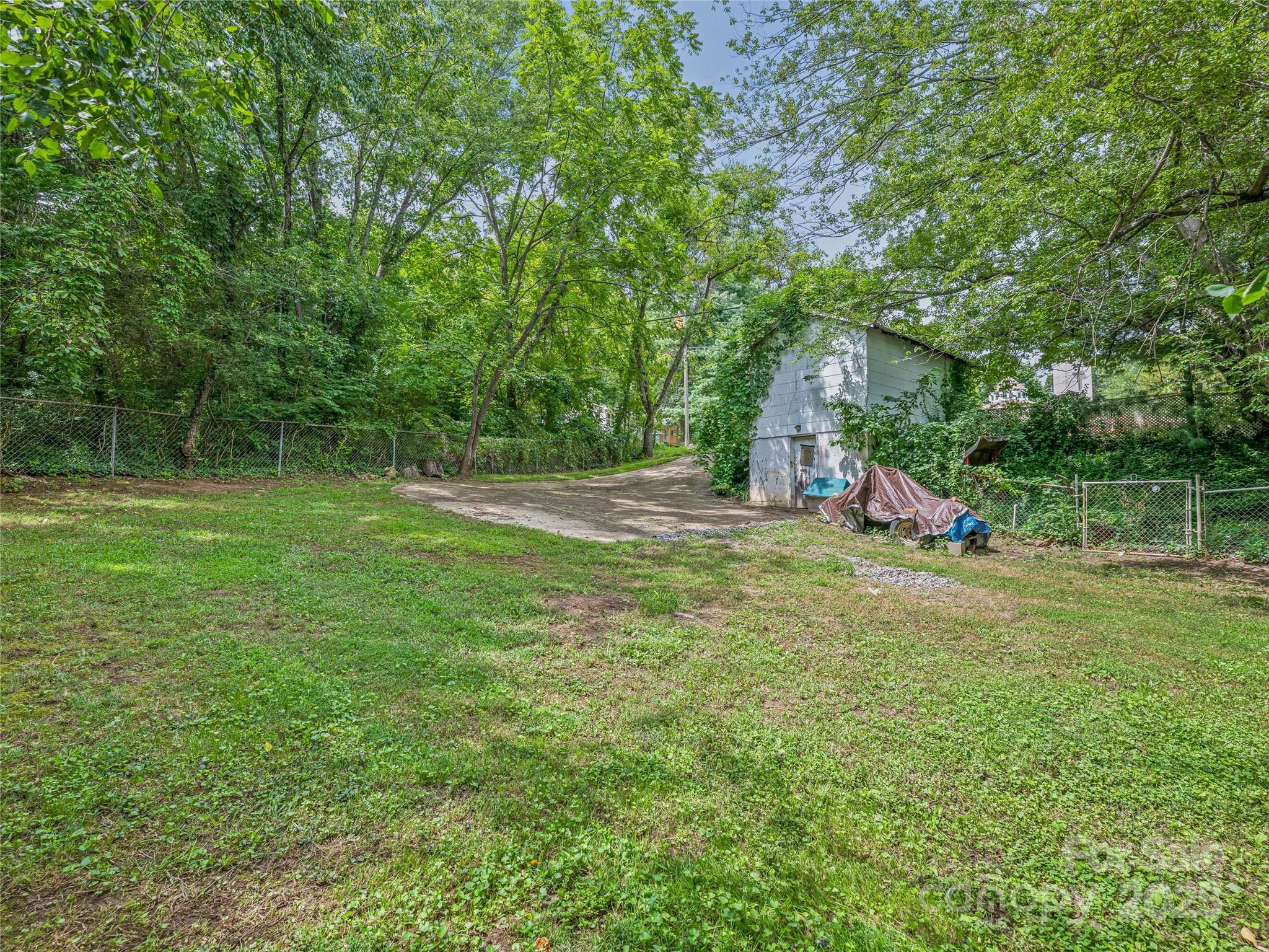 220, 226 & 99999 Hazel Mill Road Property Photo 26