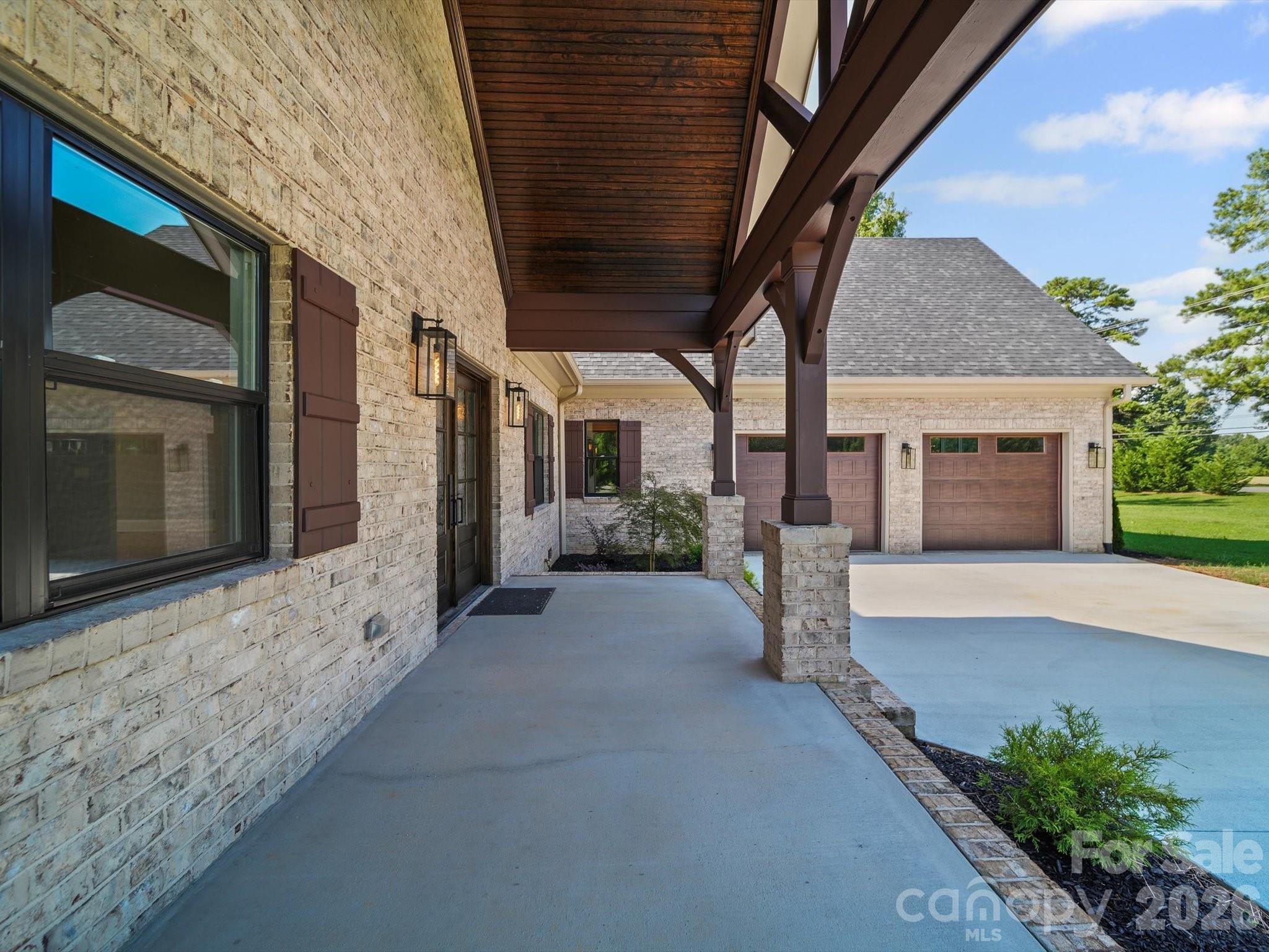4208 Blanchard Circle Property Photo 6