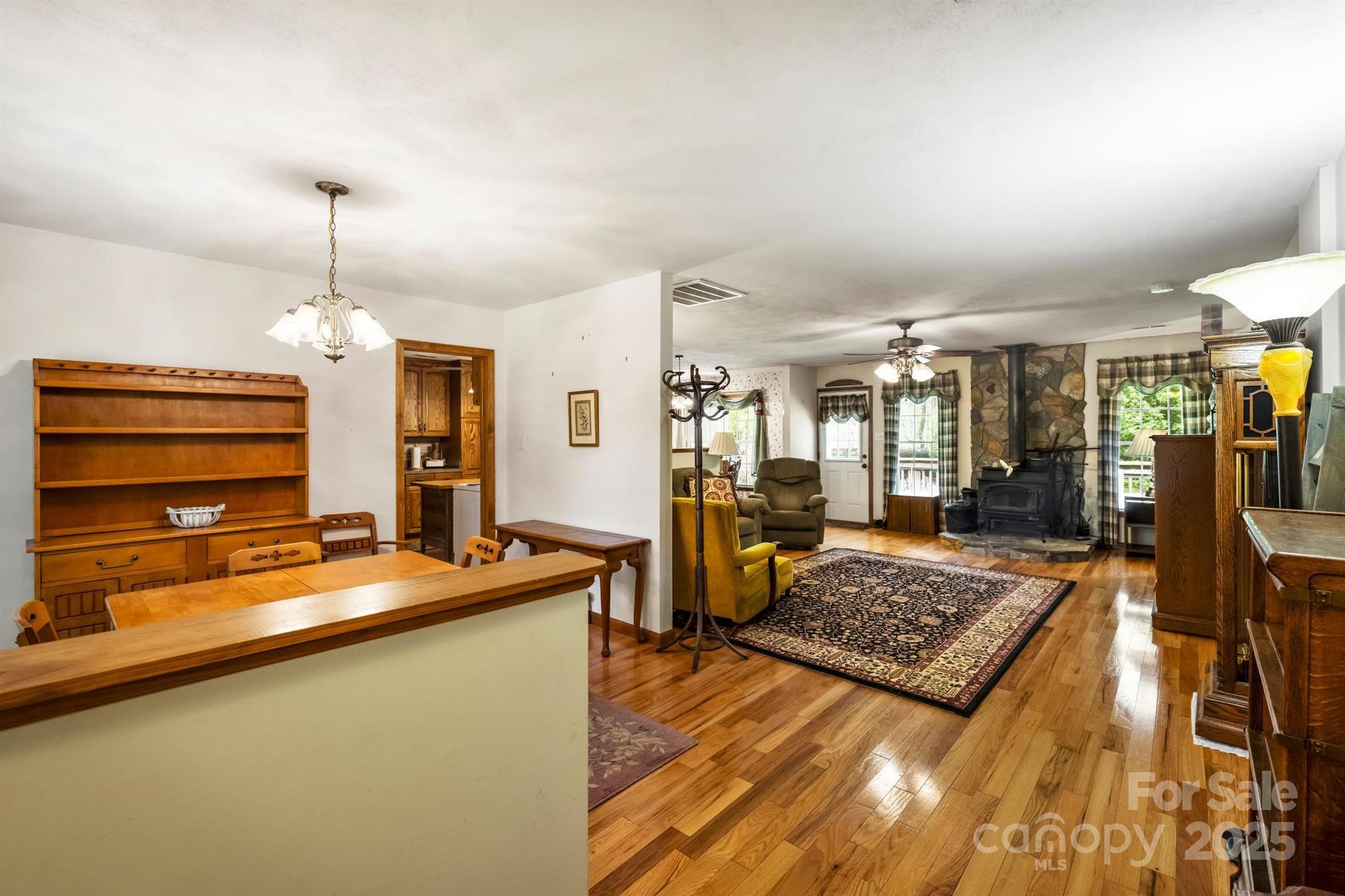 16415 Capps Road Property Photo 6