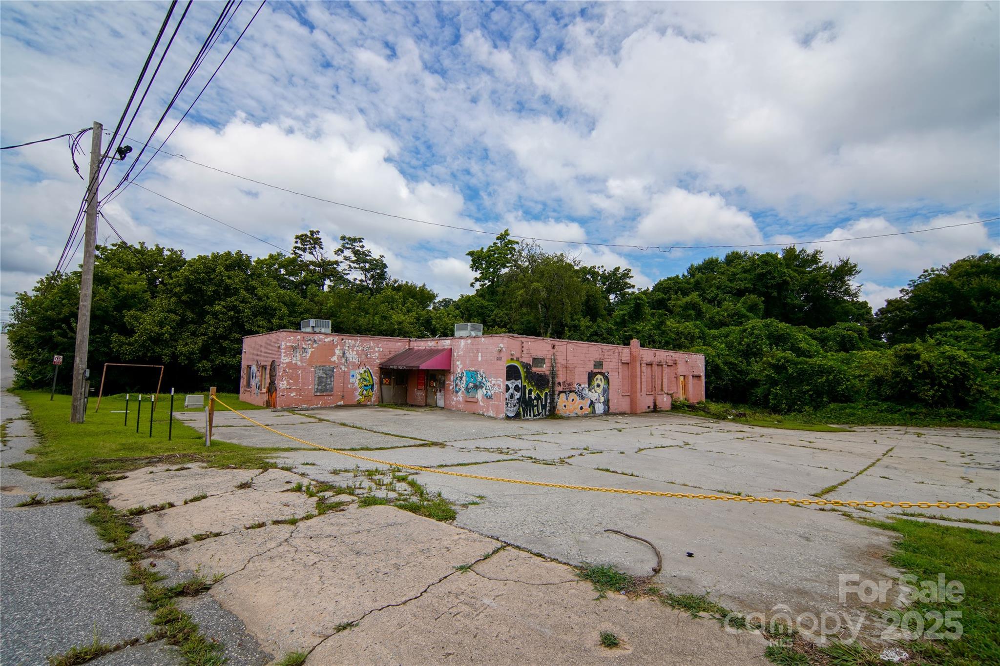604 W Ward Avenue Property Photo 3