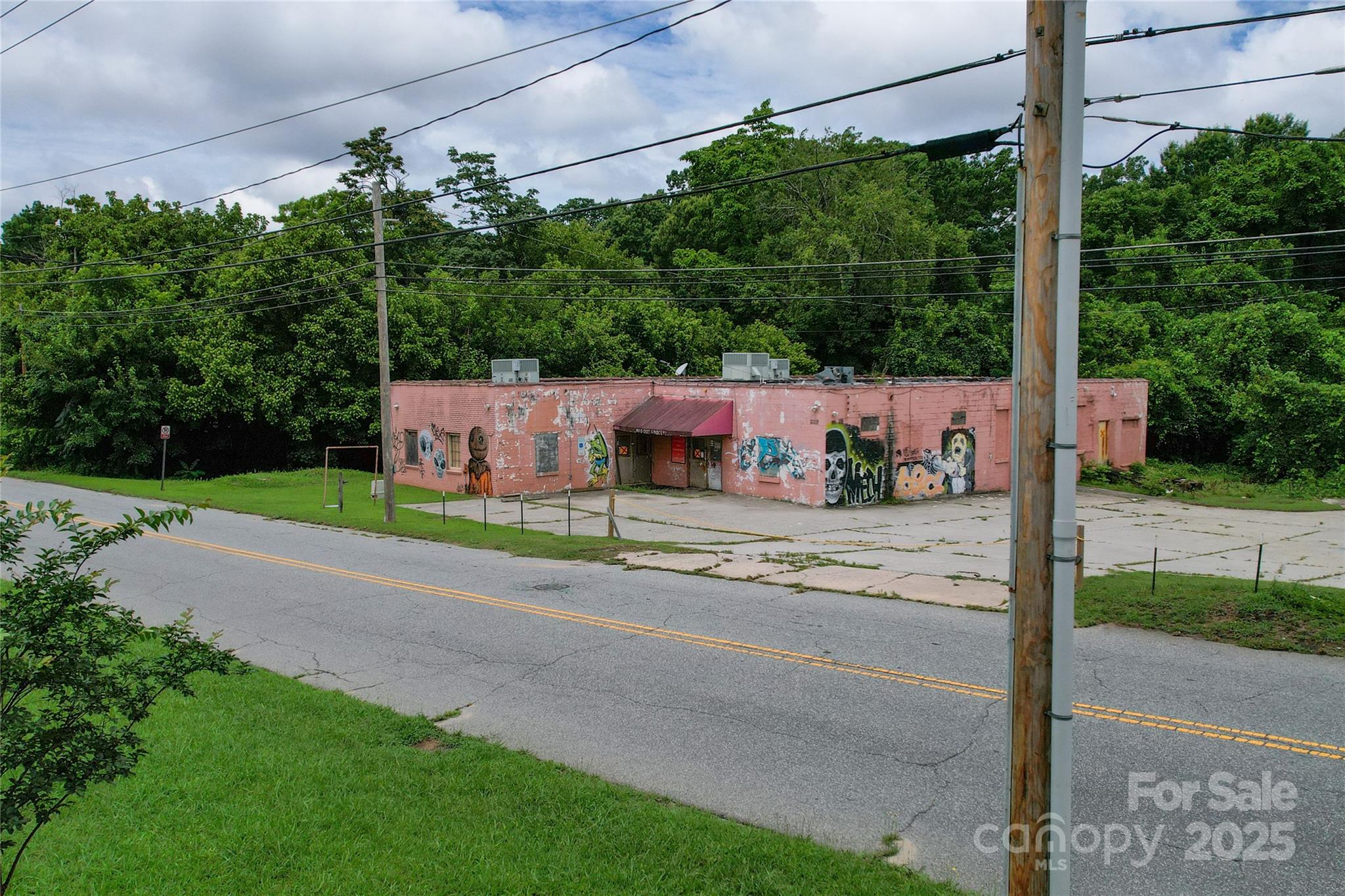 604 W Ward Avenue Property Photo 4
