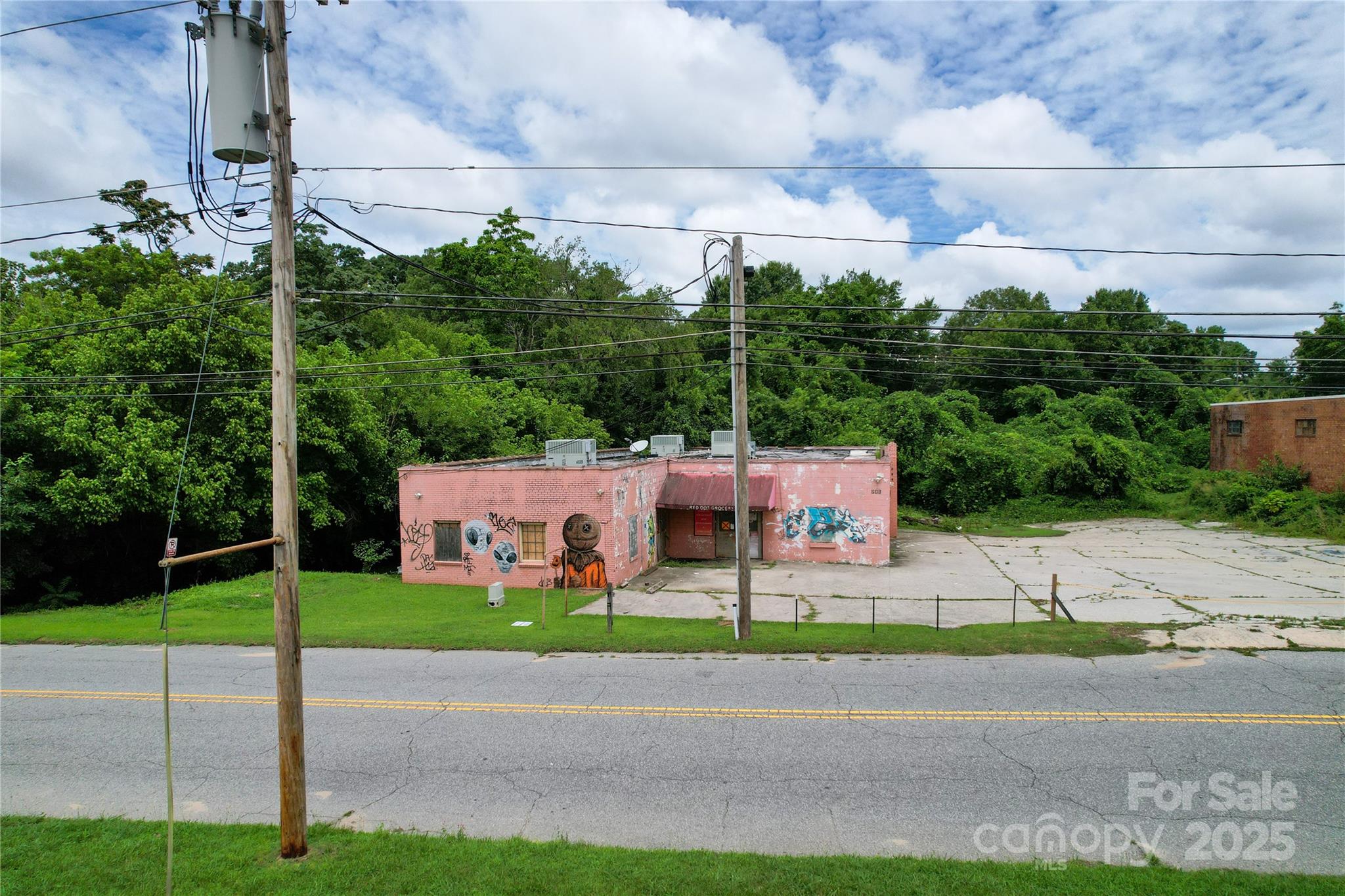604 W Ward Avenue Property Photo 5