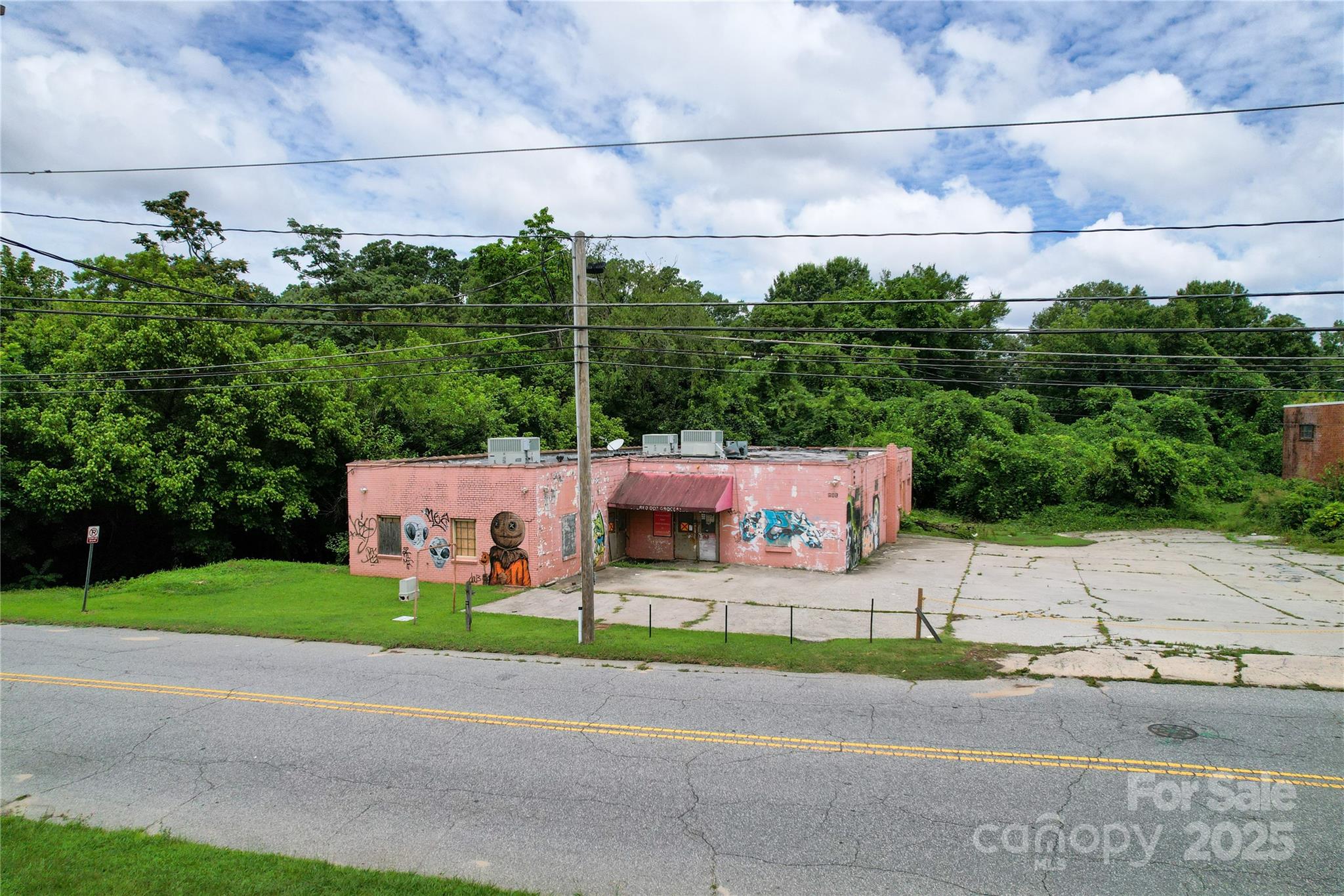 604 W Ward Avenue Property Photo 6