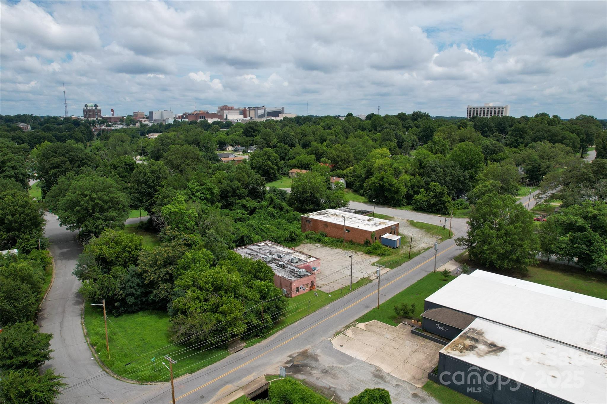 604 W Ward Avenue Property Photo 8