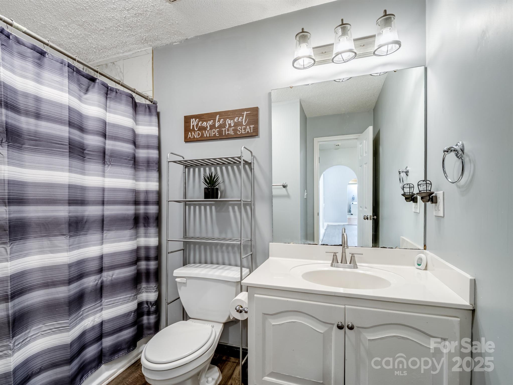 202 Woodridge Drive Property Photo 23