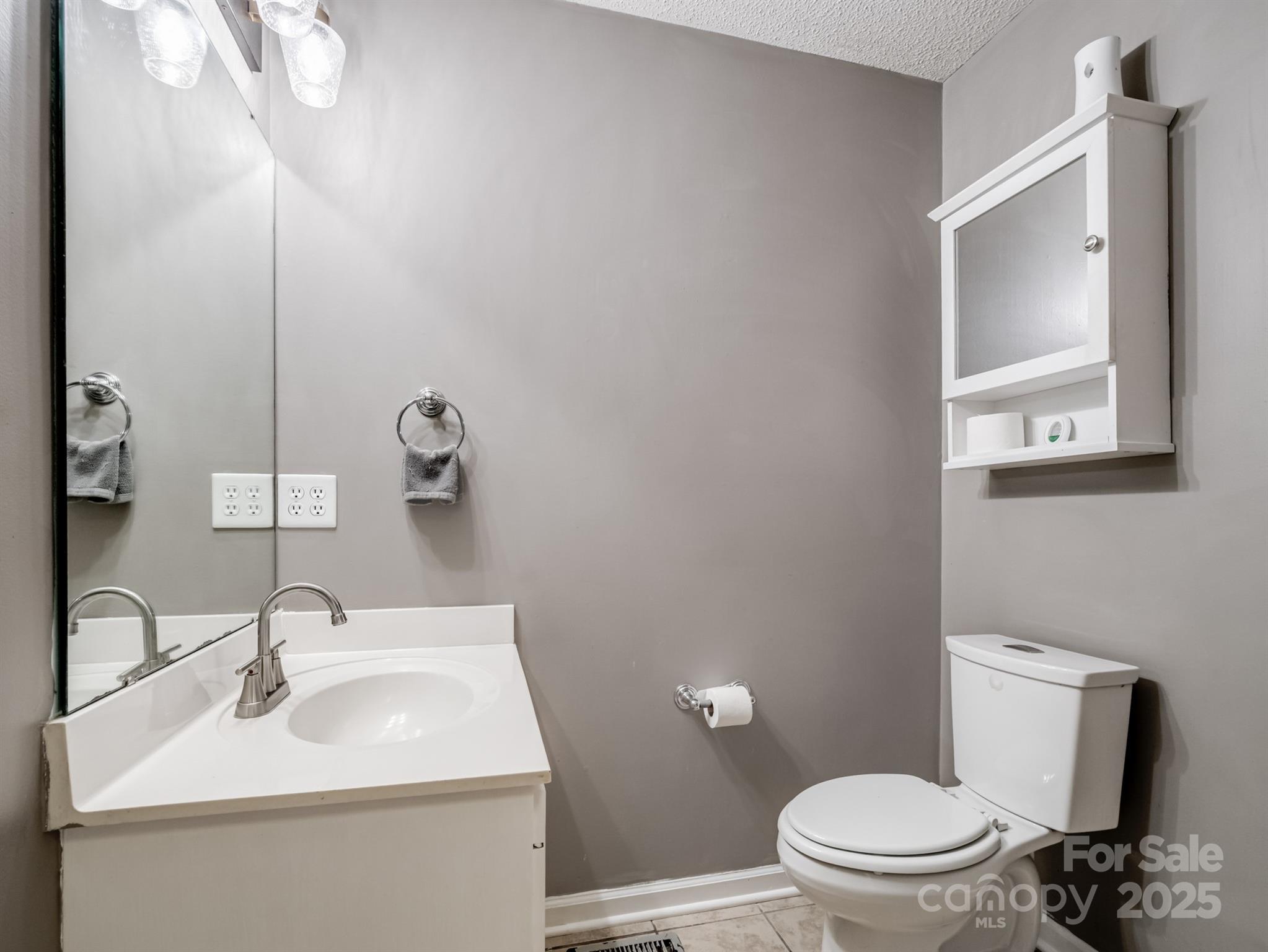 202 Woodridge Drive Property Photo 24