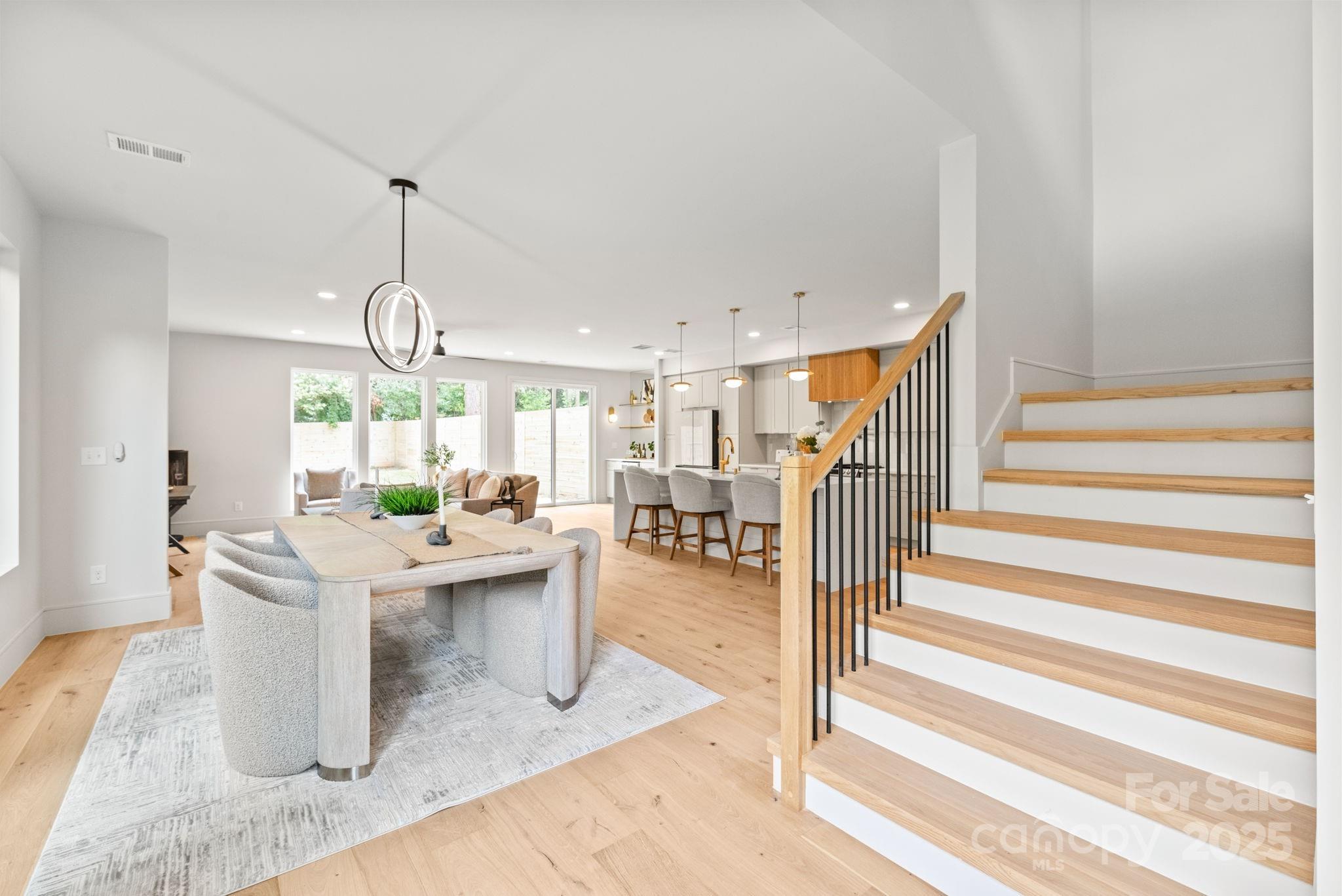 2729 Cowles Road Property Photo 4