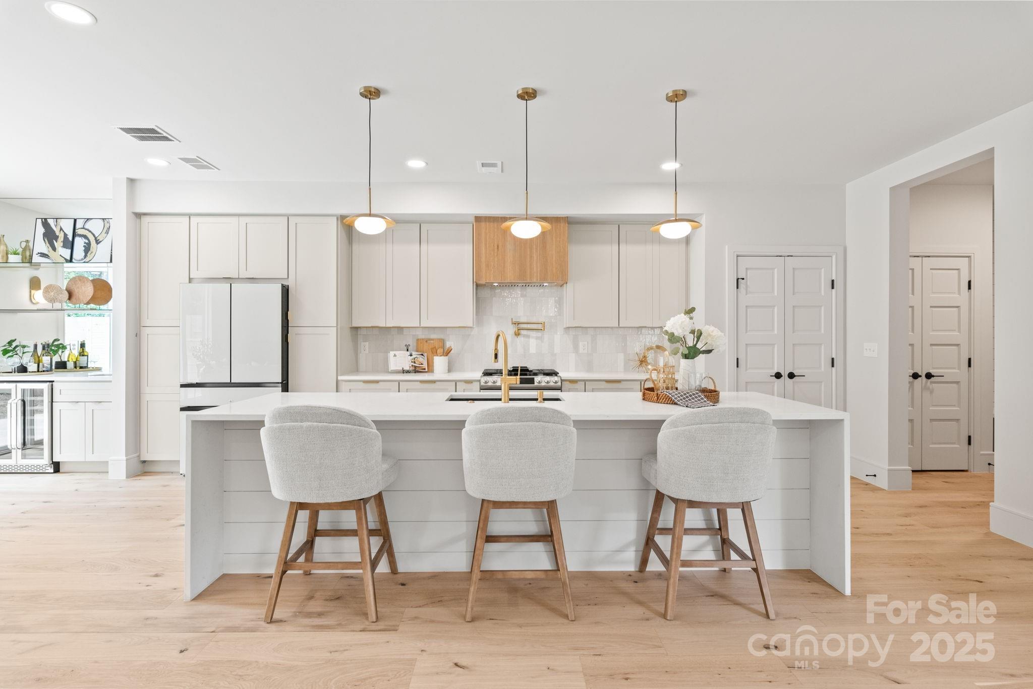 2729 Cowles Road Property Photo 8