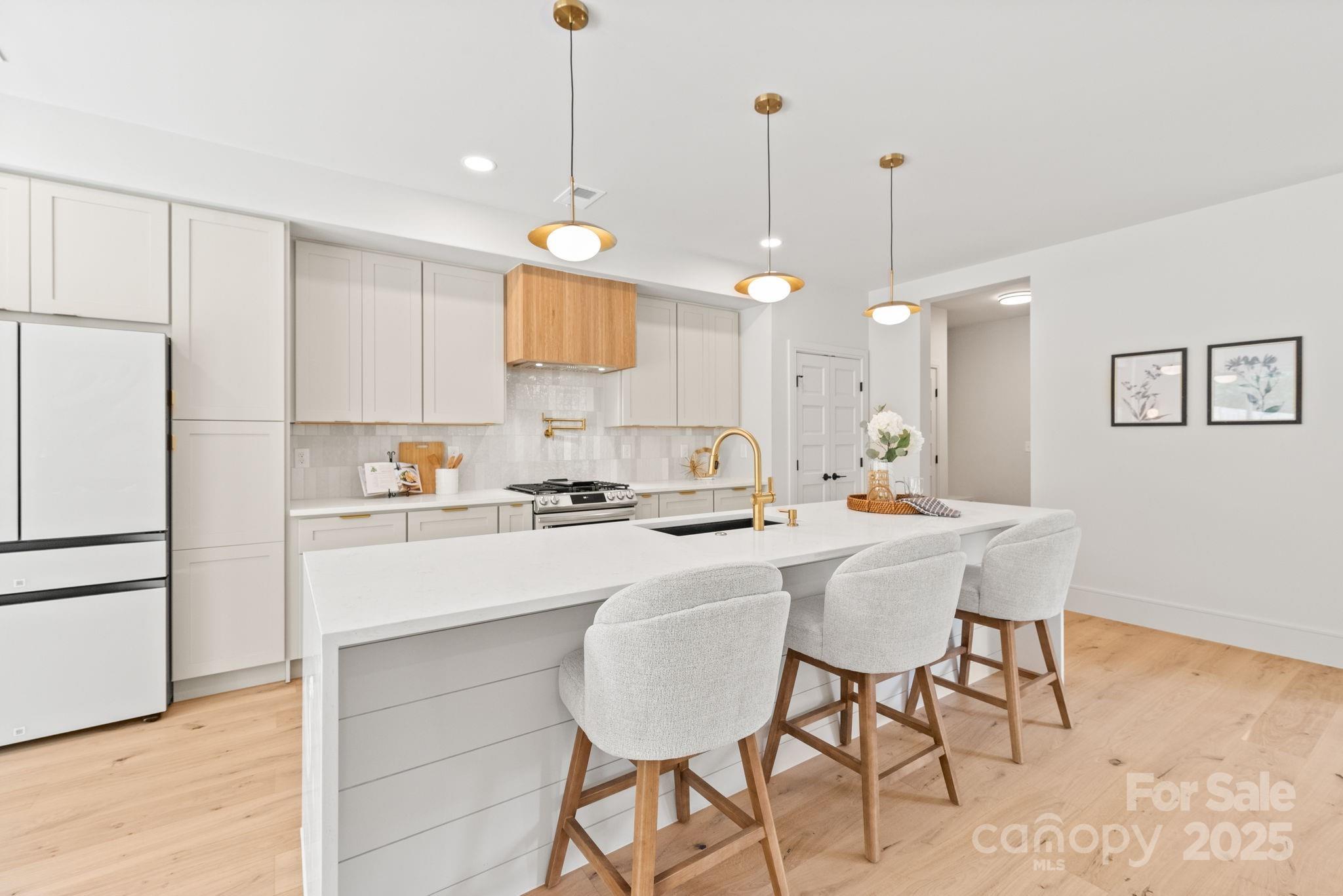 2729 Cowles Road Property Photo 9