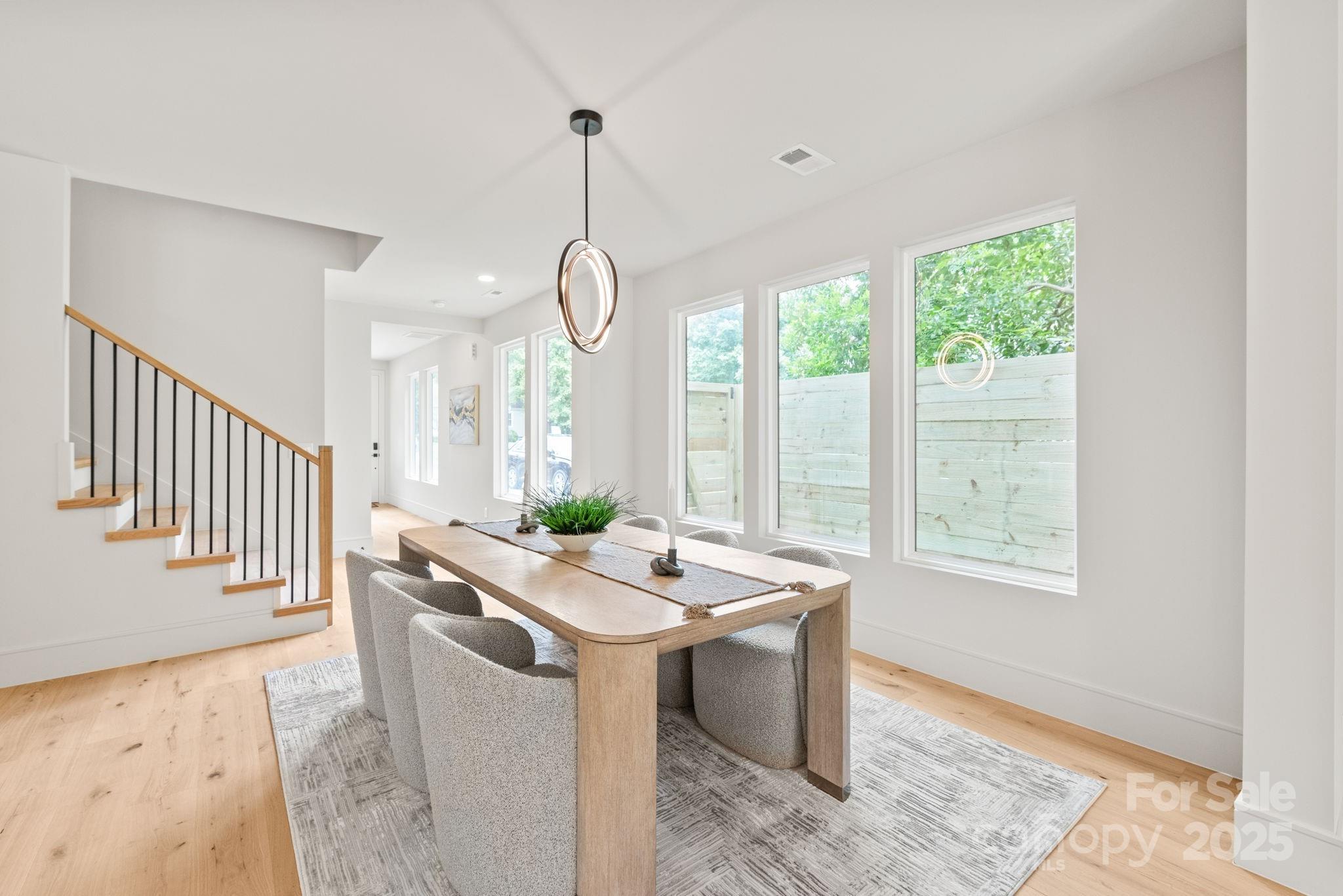 2729 Cowles Road Property Photo 14