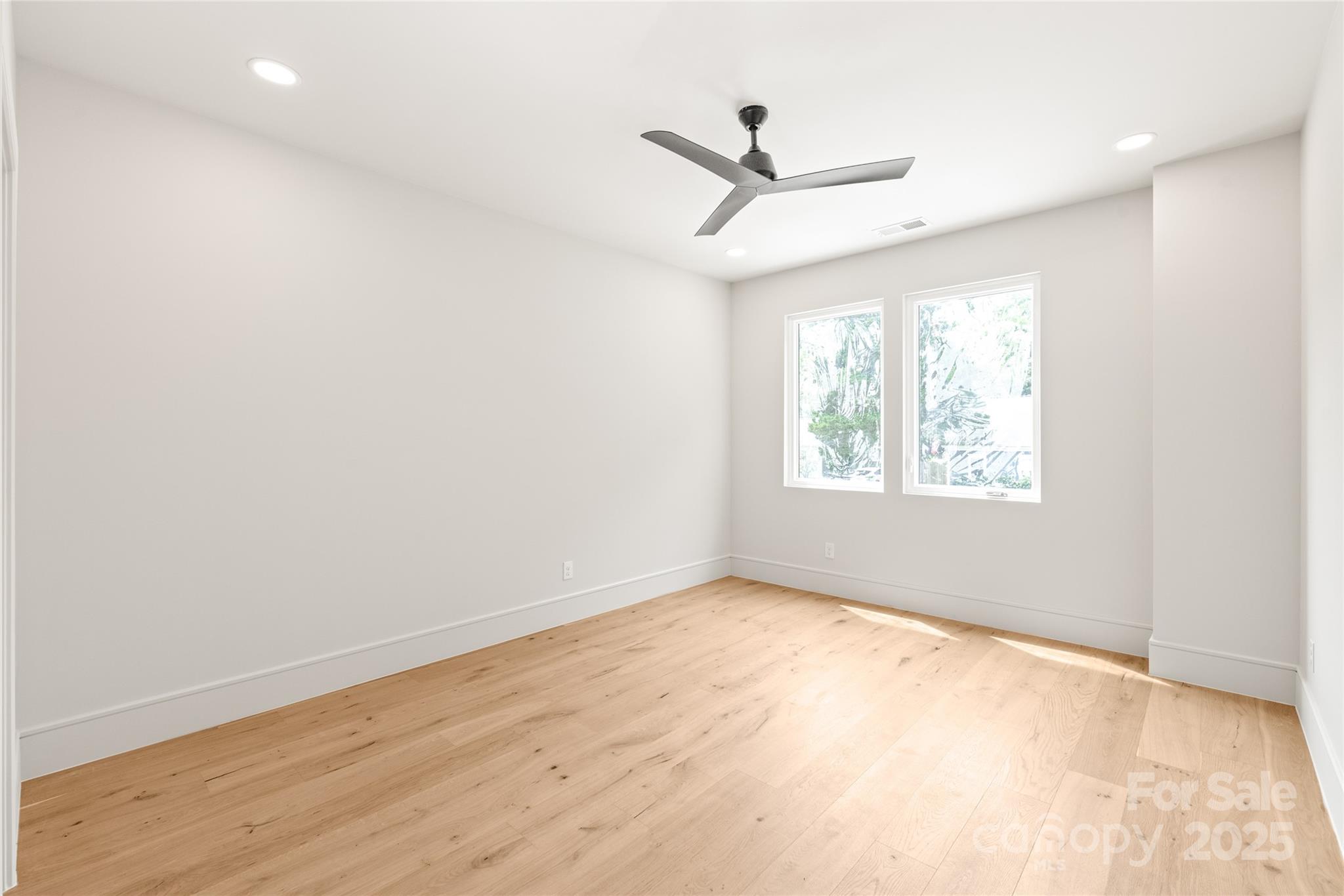 2729 Cowles Road Property Photo 28