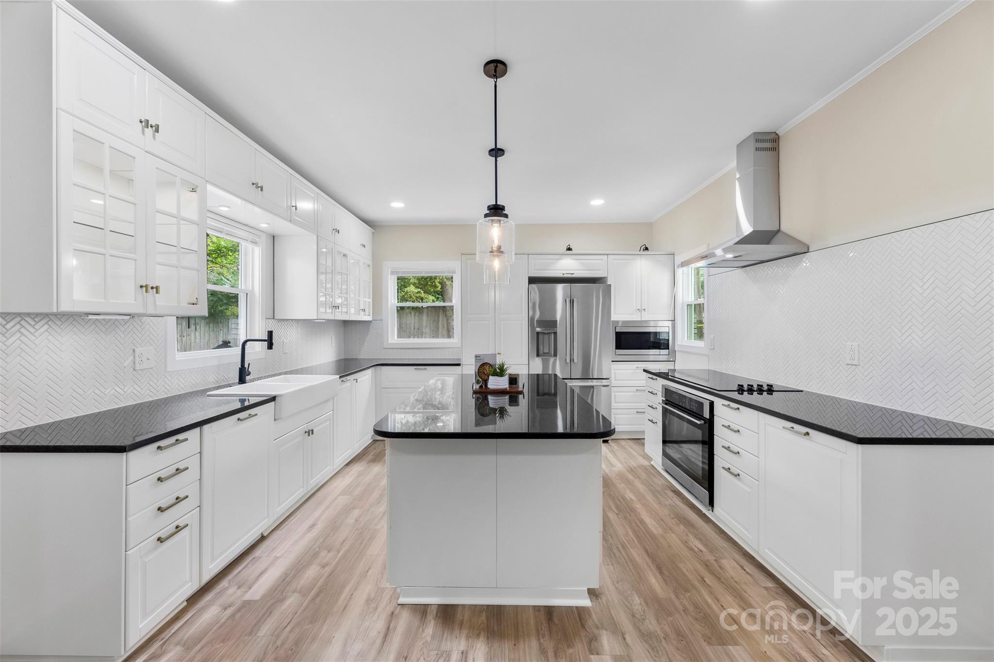 622 Oak Street Property Photo 1