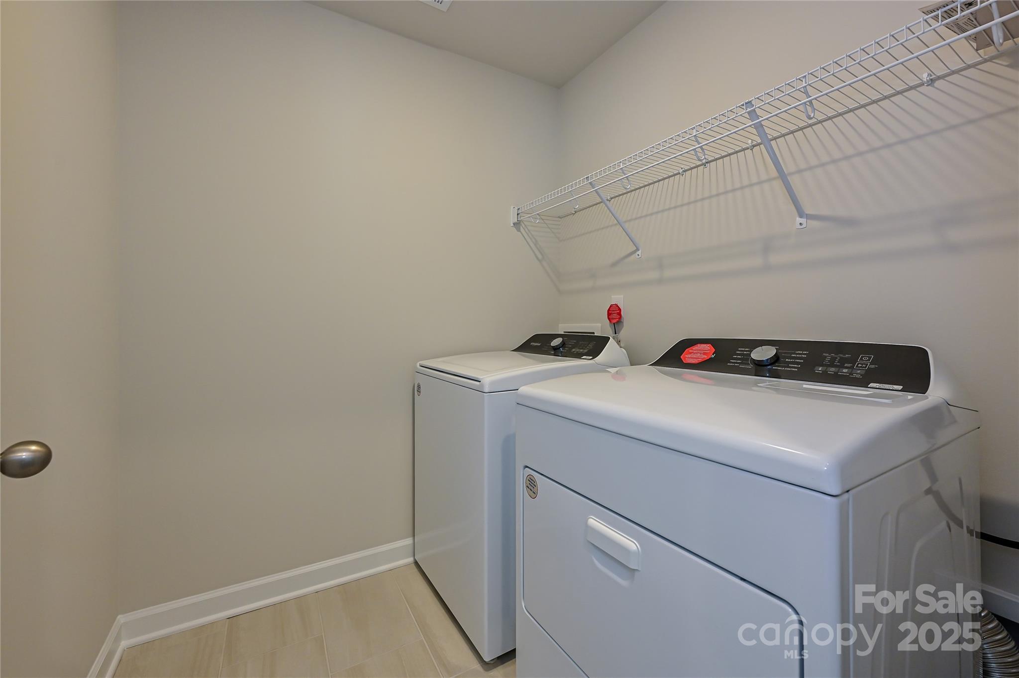 219 Alden Court Property Photo 9