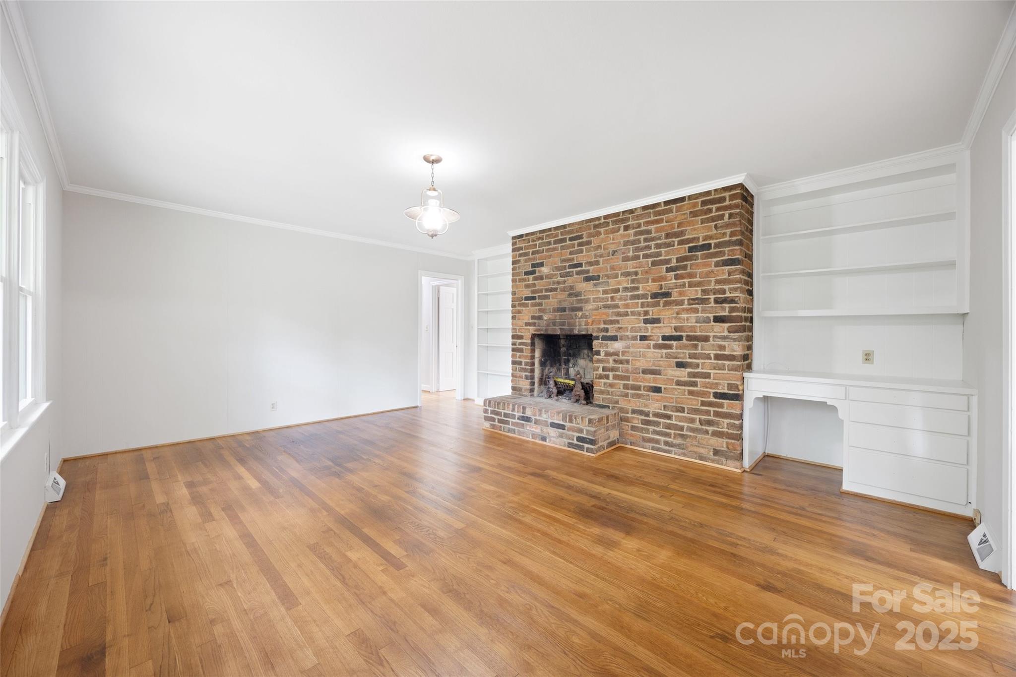 1167 India Hook Road Property Photo 7