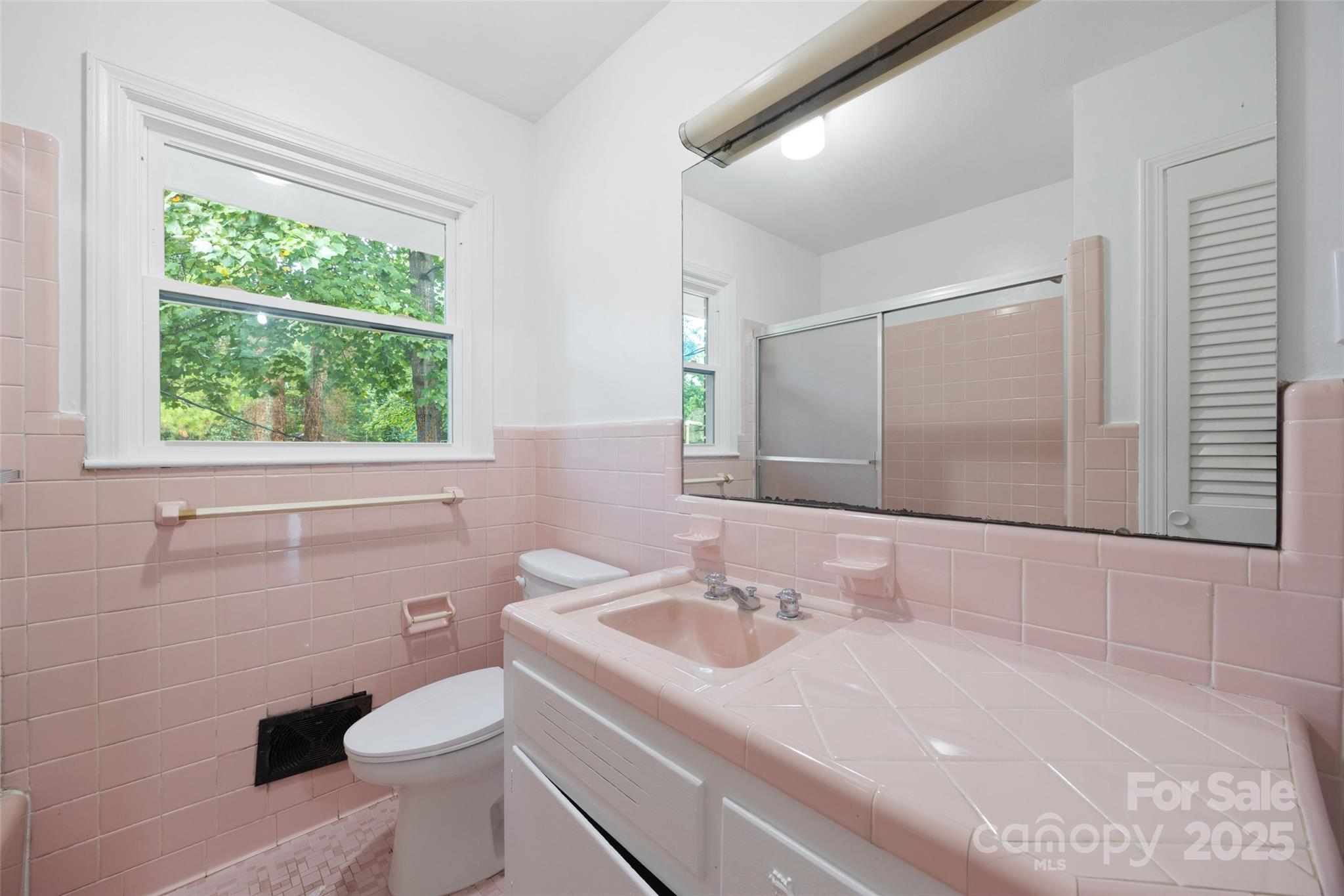 1167 India Hook Road Property Photo 18