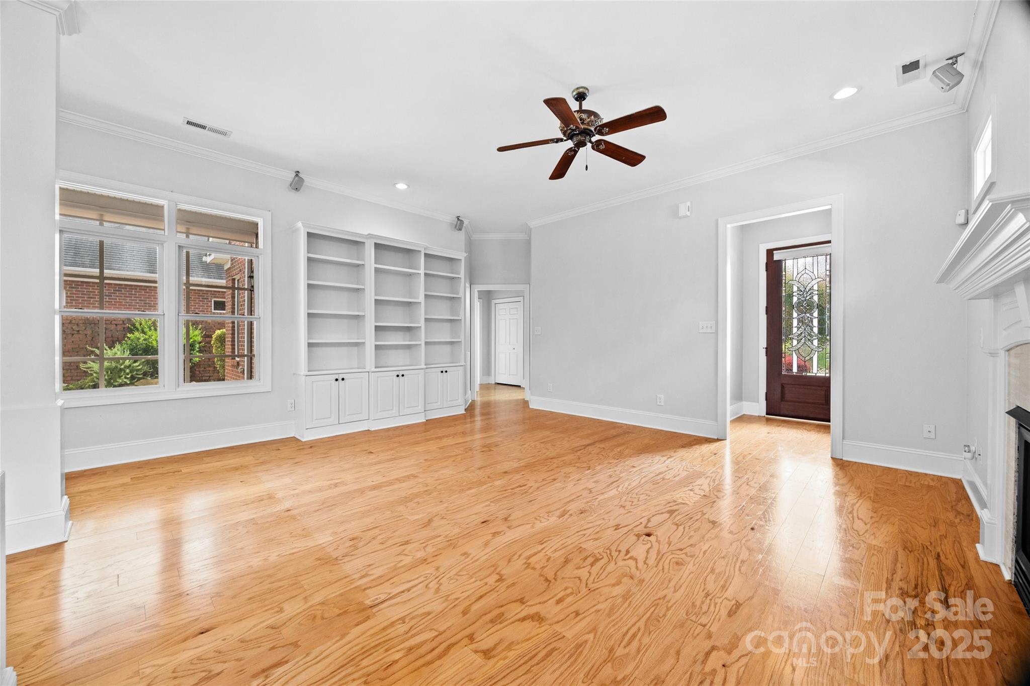 962 Blakeley Walk Property Photo 8