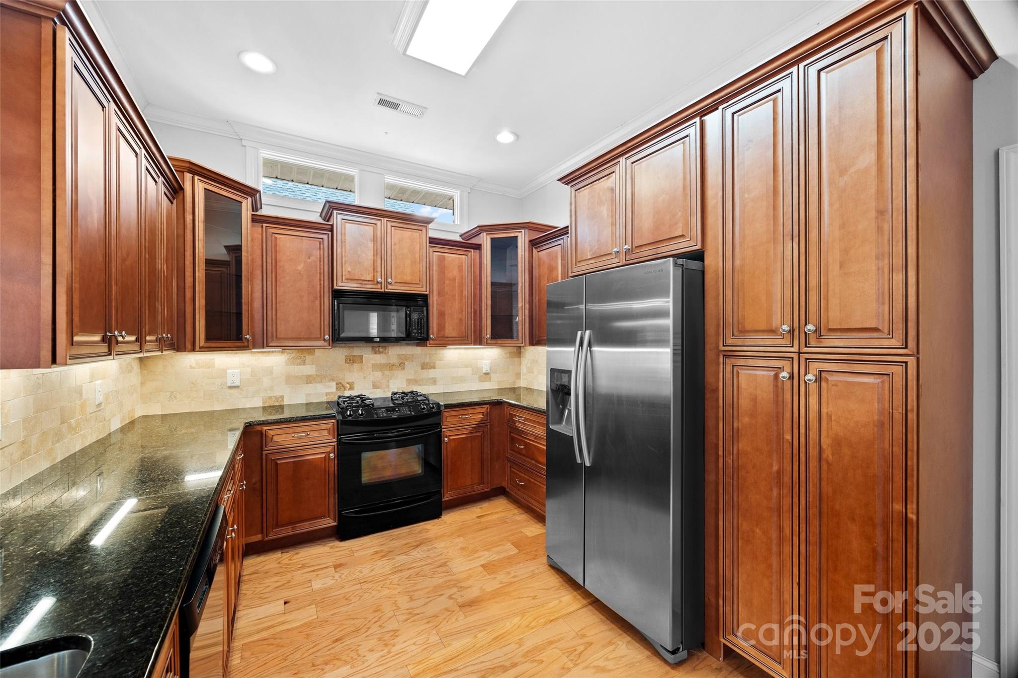 962 Blakeley Walk Property Photo 11