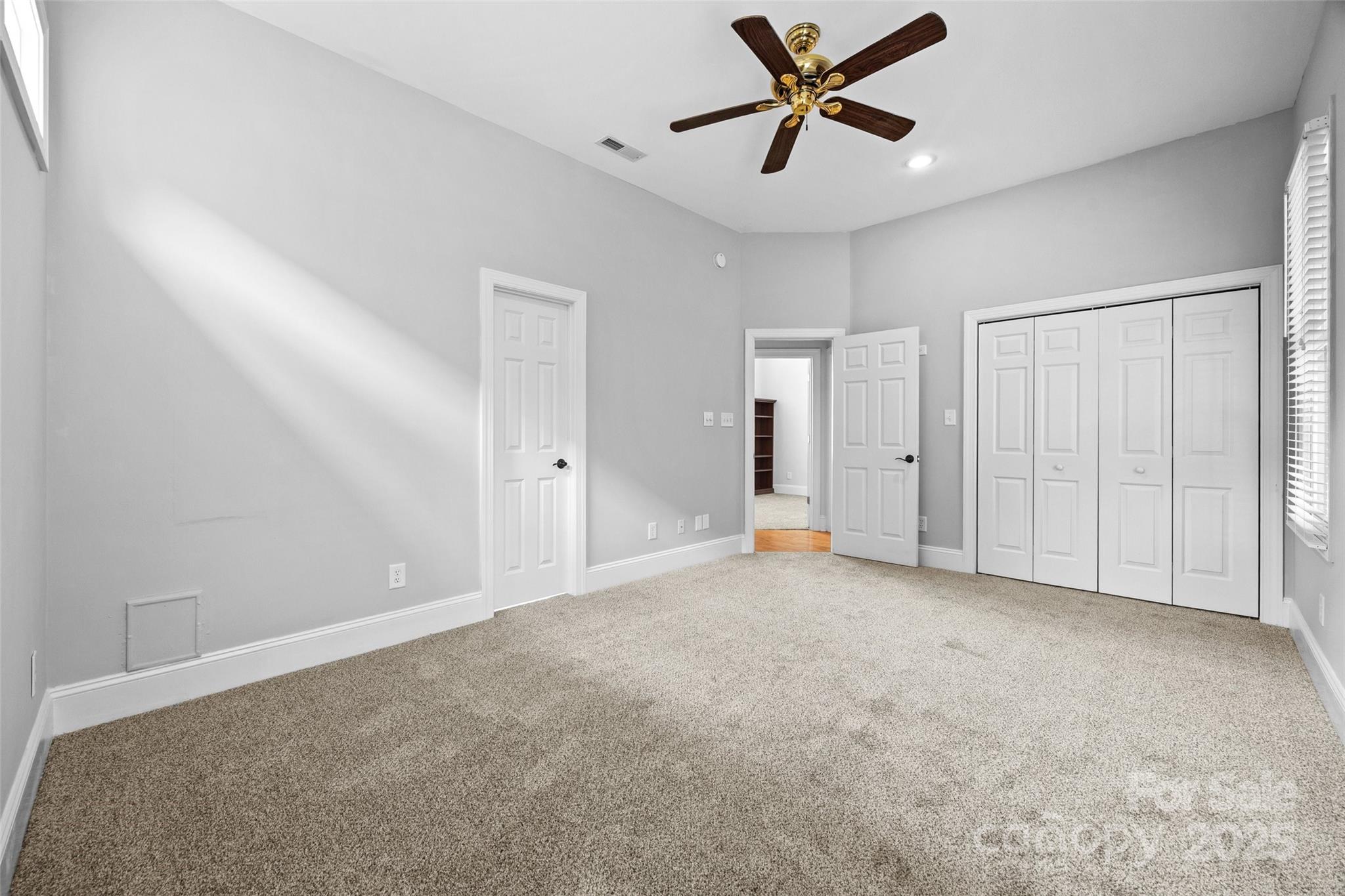 962 Blakeley Walk Property Photo 22