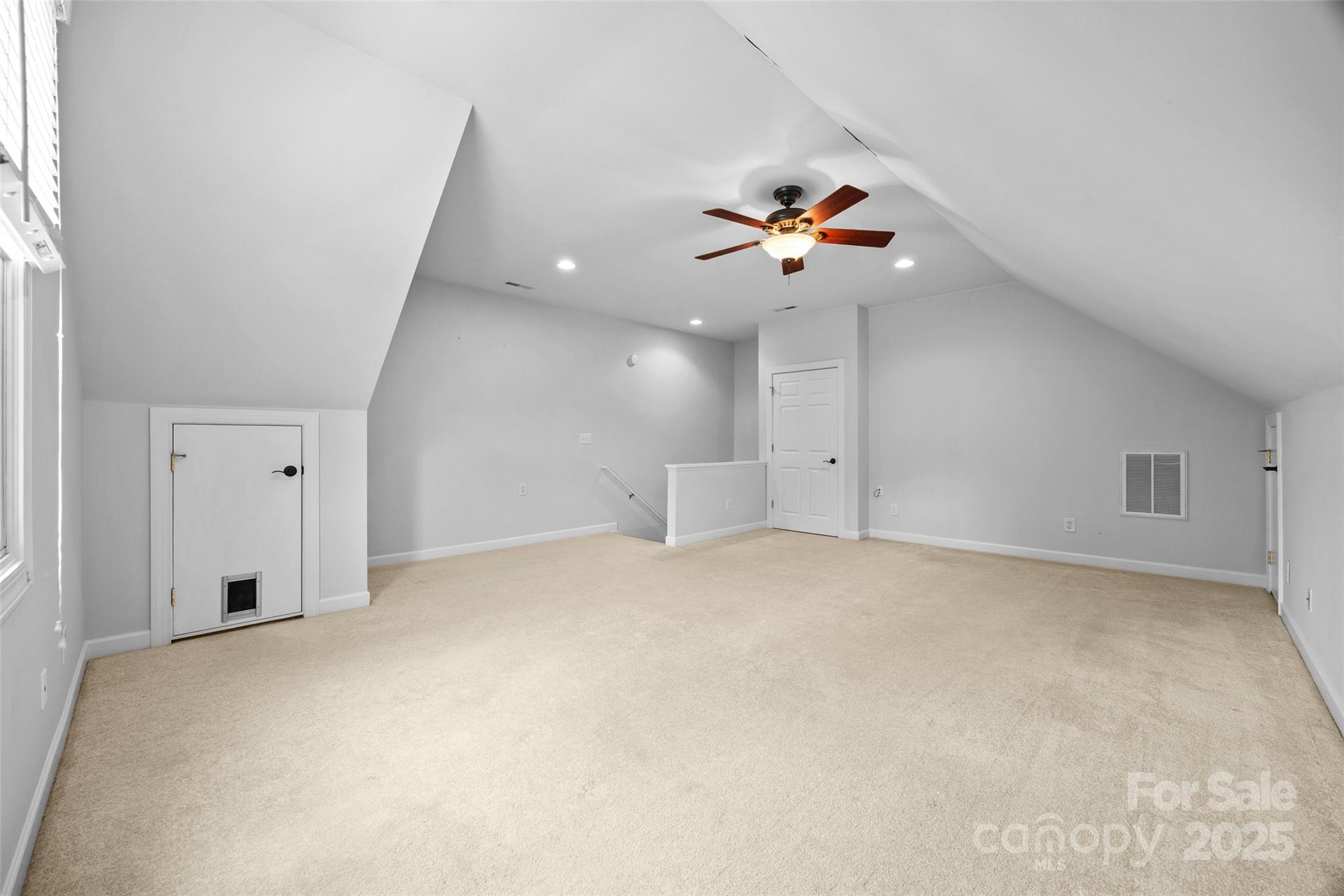 962 Blakeley Walk Property Photo 30