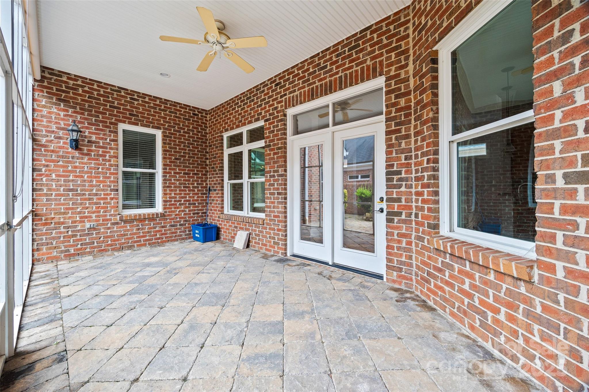 962 Blakeley Walk Property Photo 32