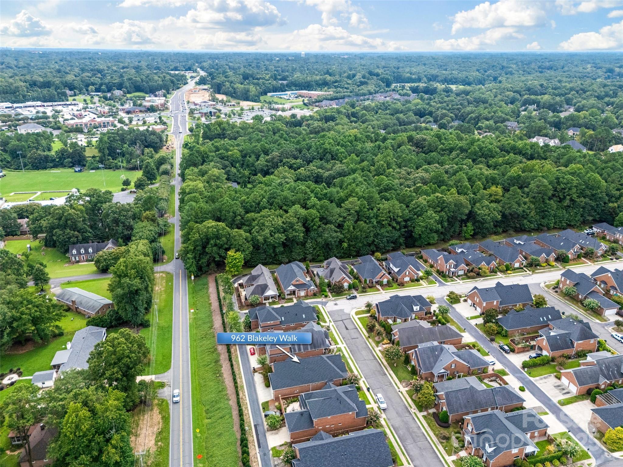962 Blakeley Walk Property Photo 42
