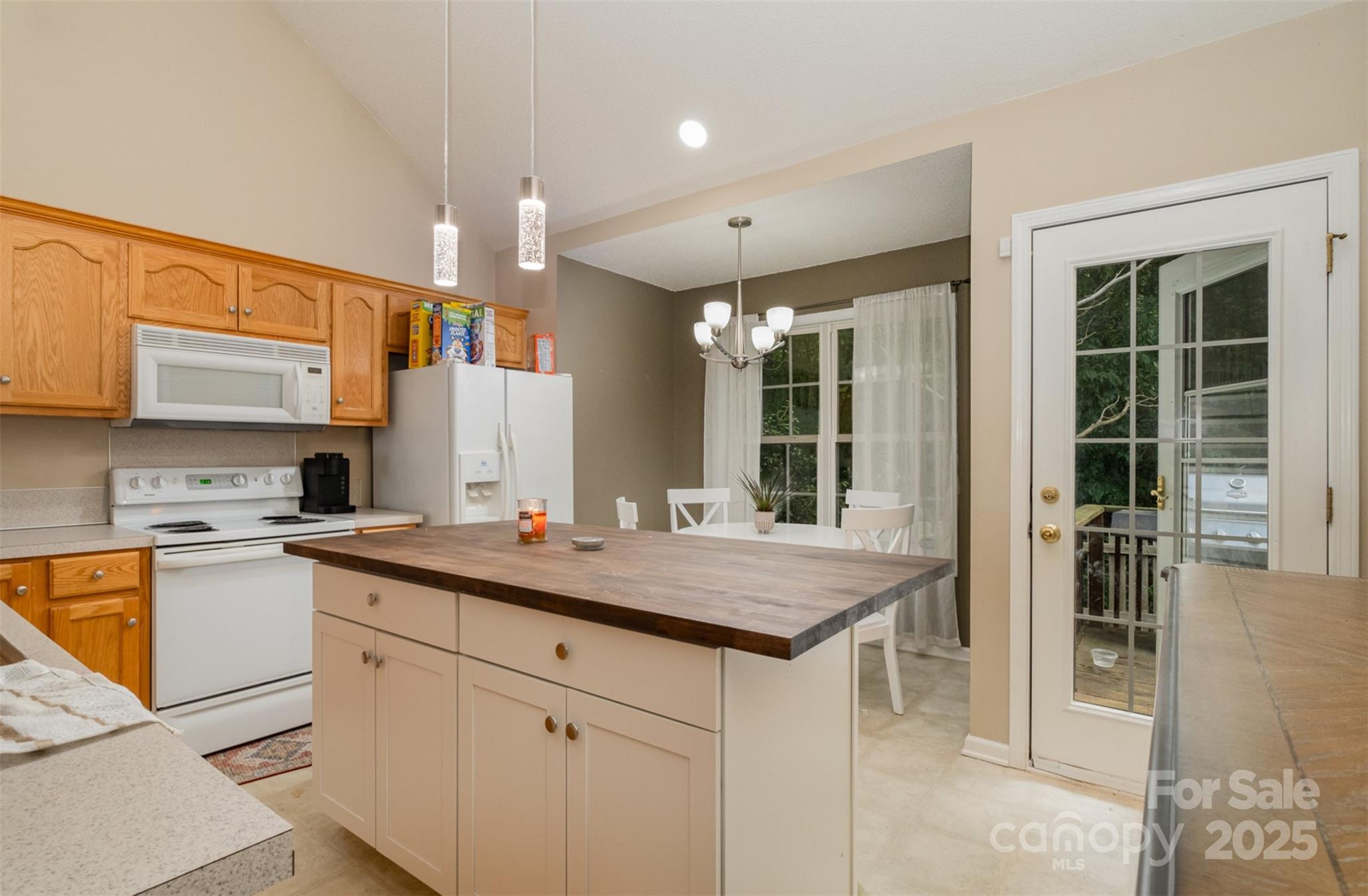 159 Pitts School Road Property Photo 9