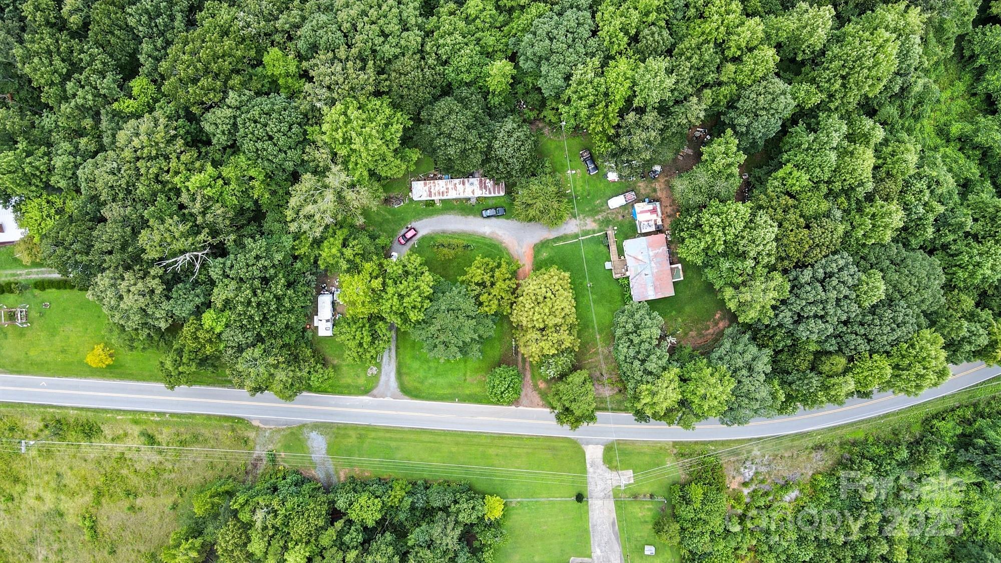 450 Dixon School Road Property Photo 4