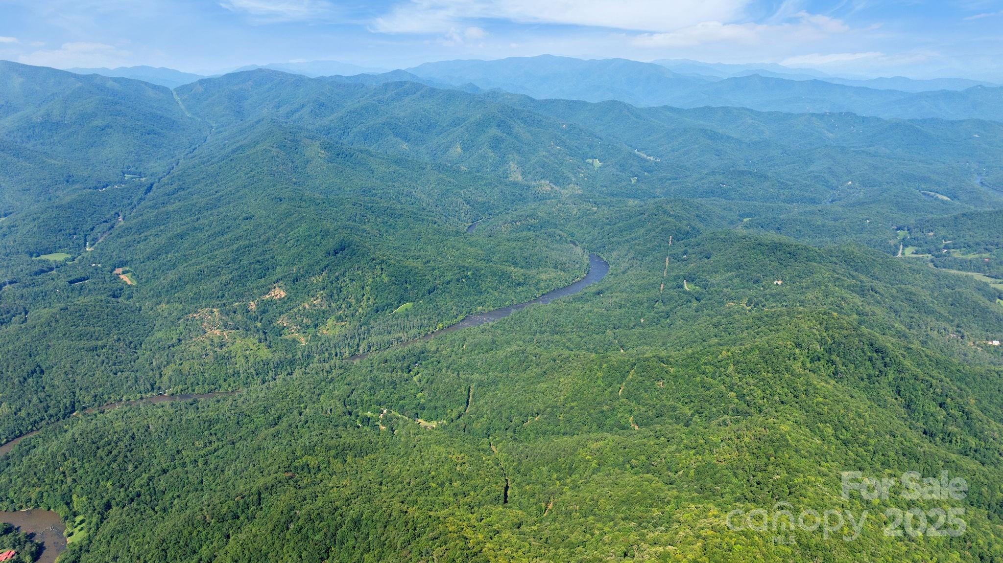 80 Breezewood Drive Property Photo 3