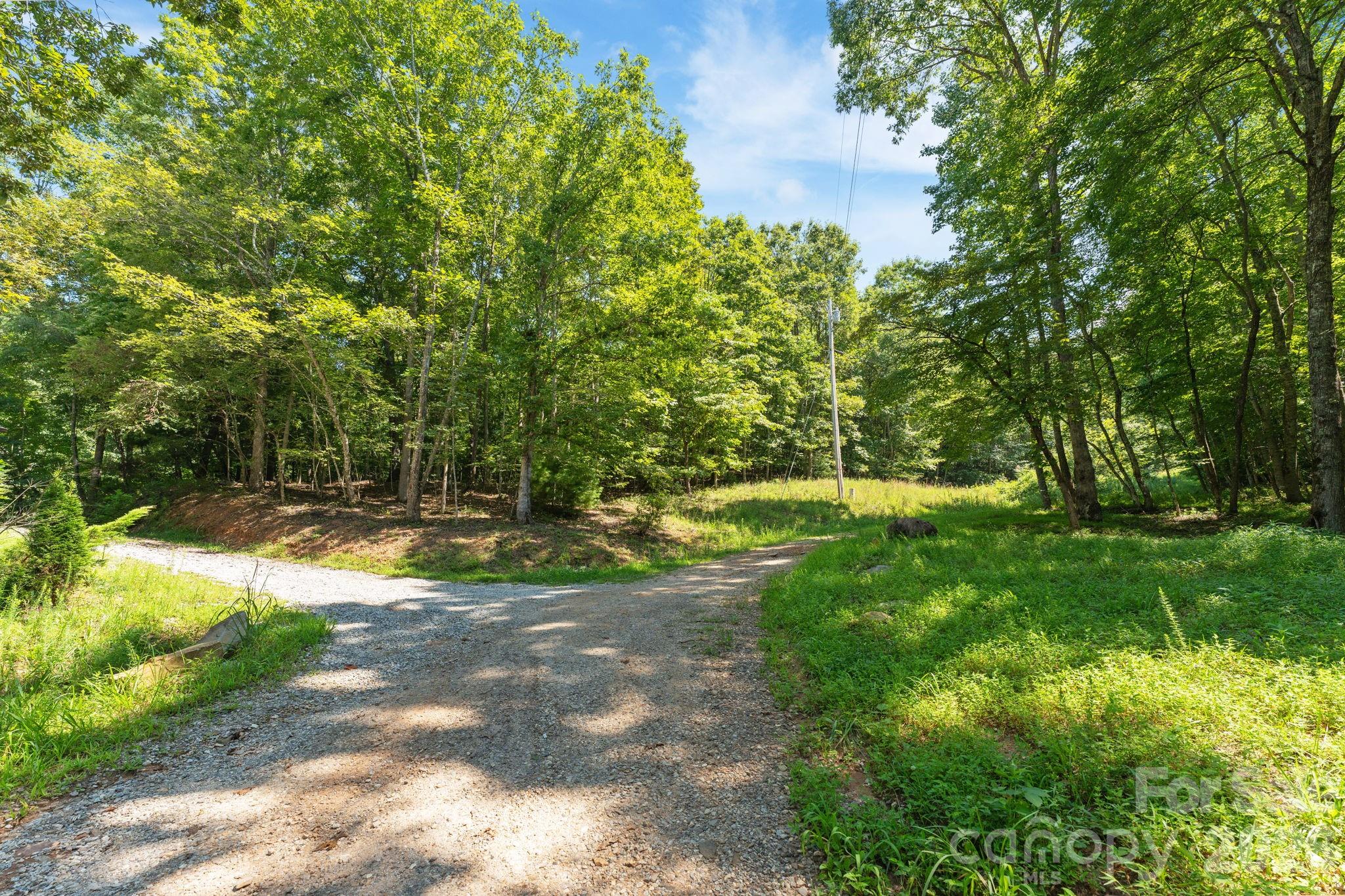 80 Breezewood Drive Property Photo 15