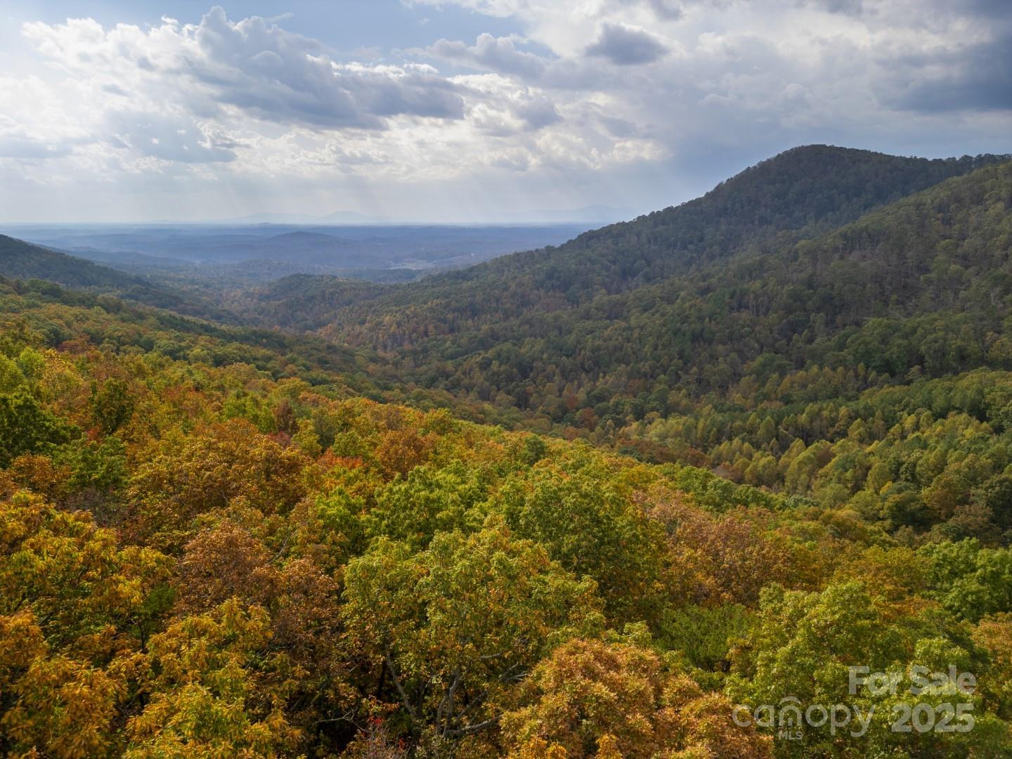 30 Mountain Lookout Drive Property Photo 2
