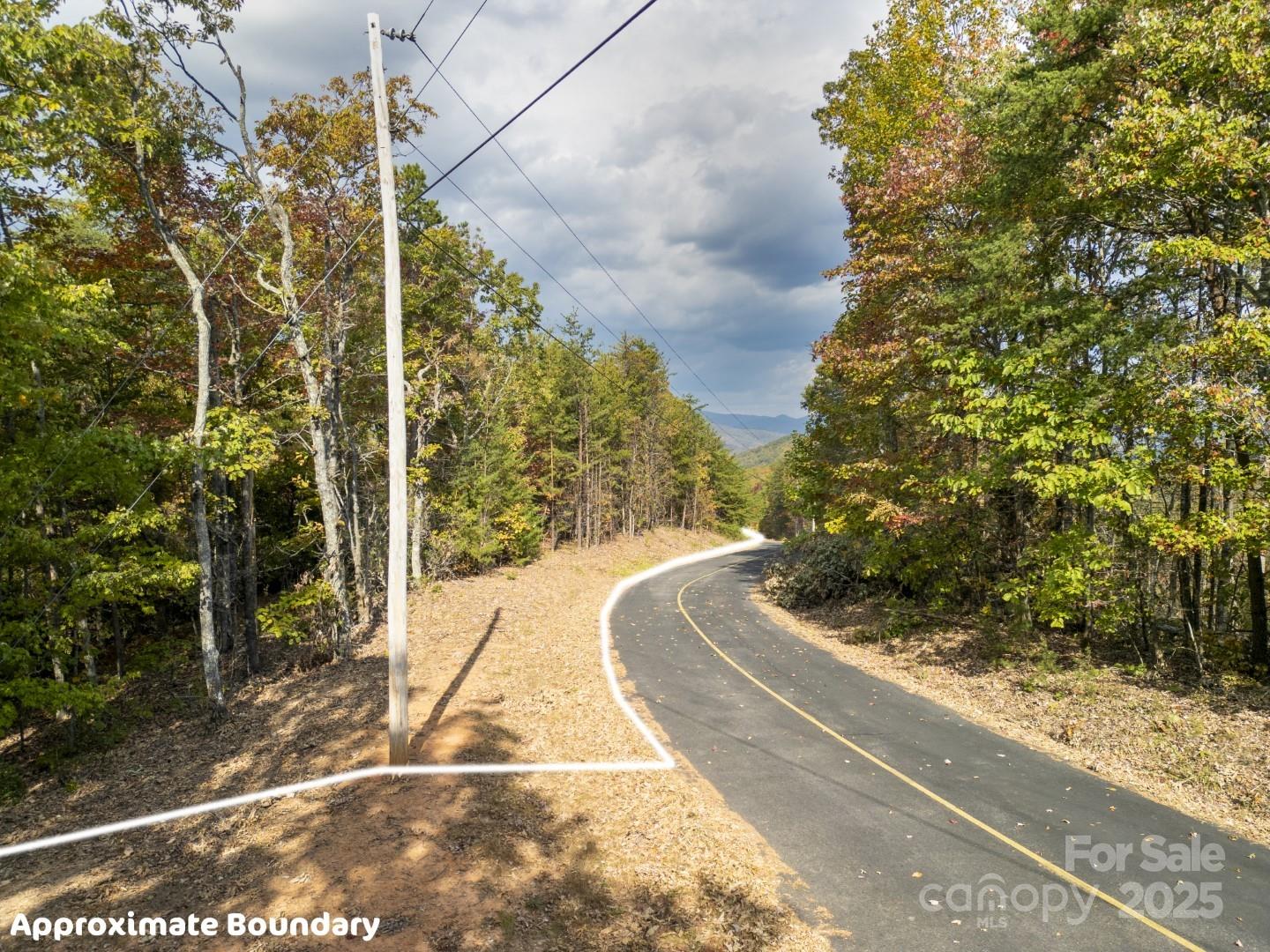 30 Mountain Lookout Drive Property Photo 4