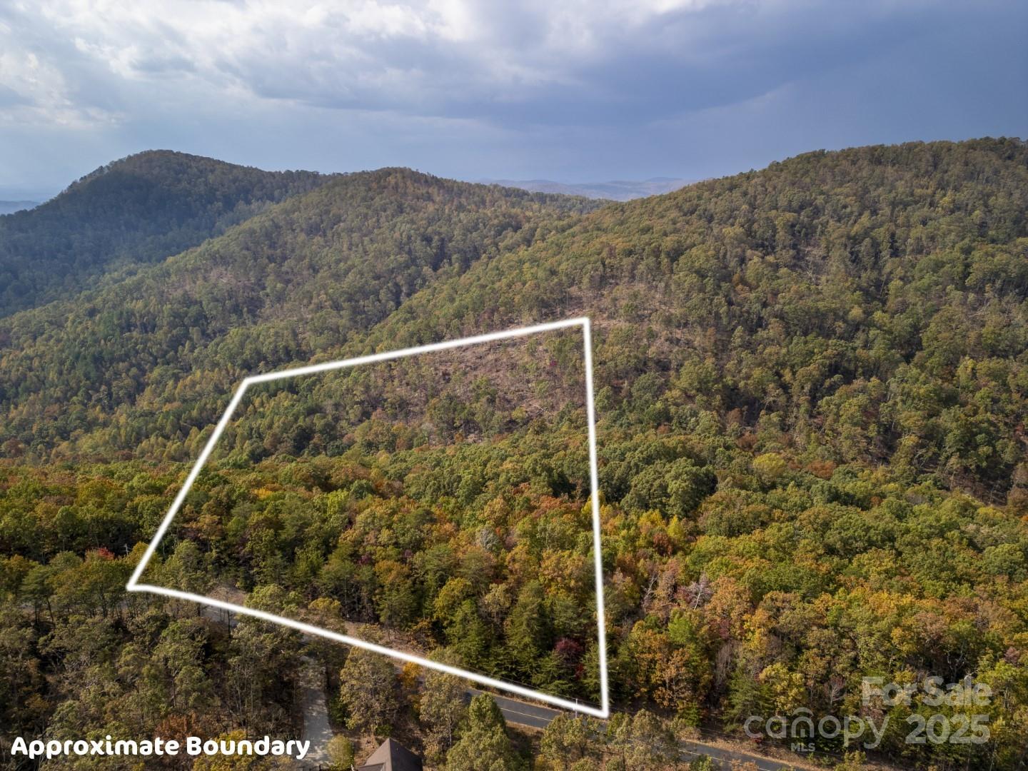 30 Mountain Lookout Drive Property Photo 7