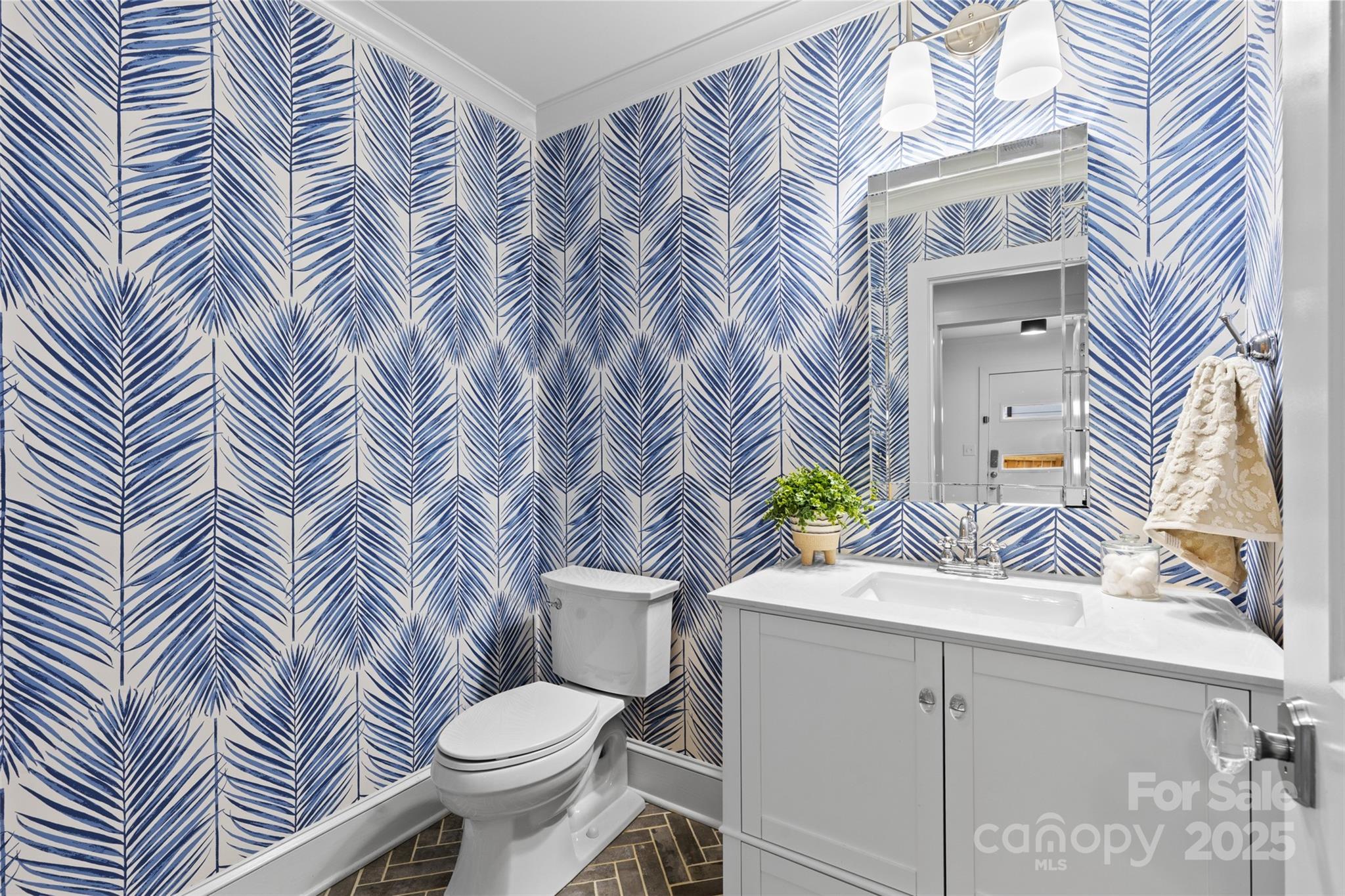 5611 Robinhood Road Property Photo 17