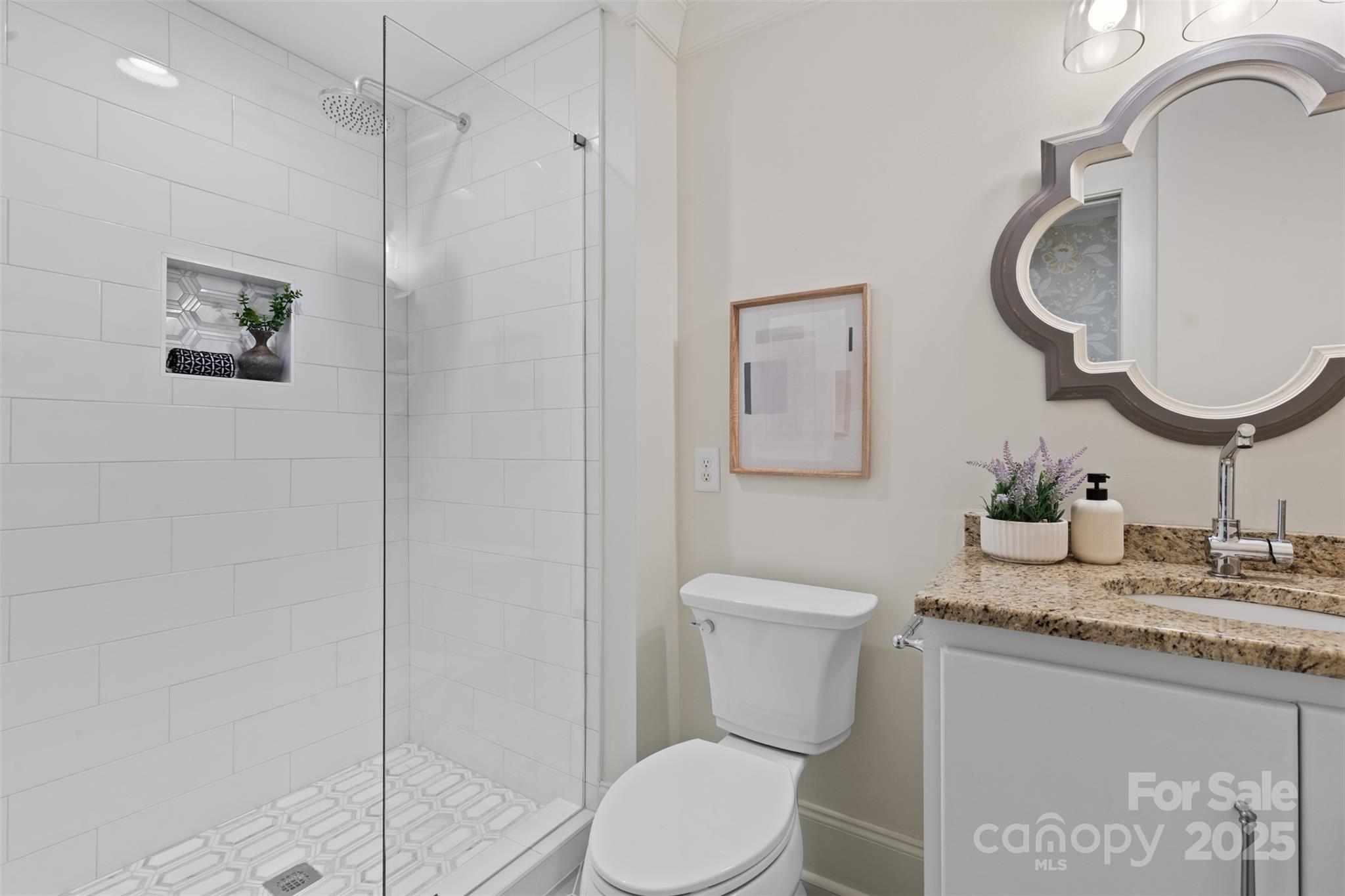 5611 Robinhood Road Property Photo 36