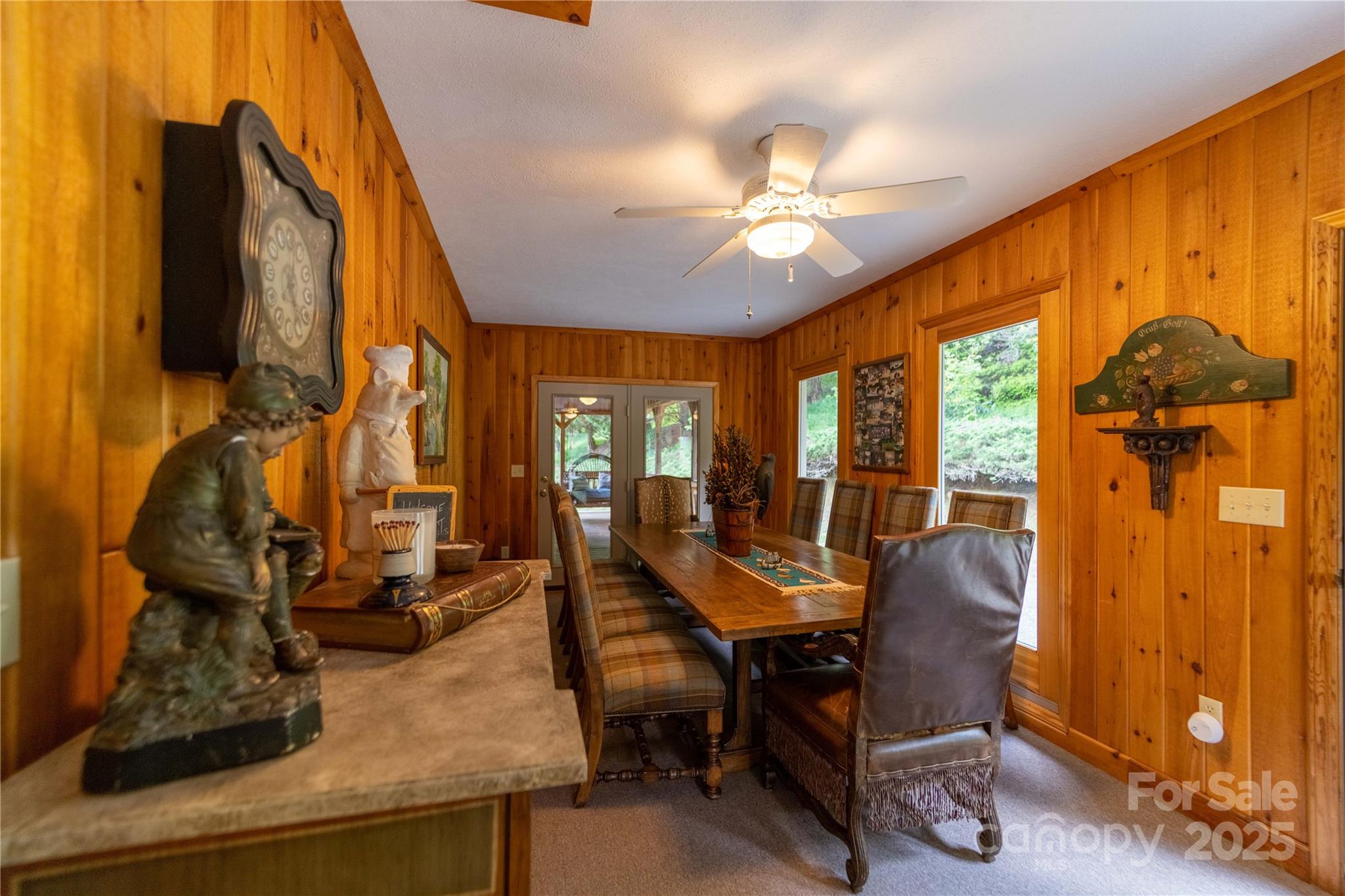 2161 River Bend Road Property Photo 12