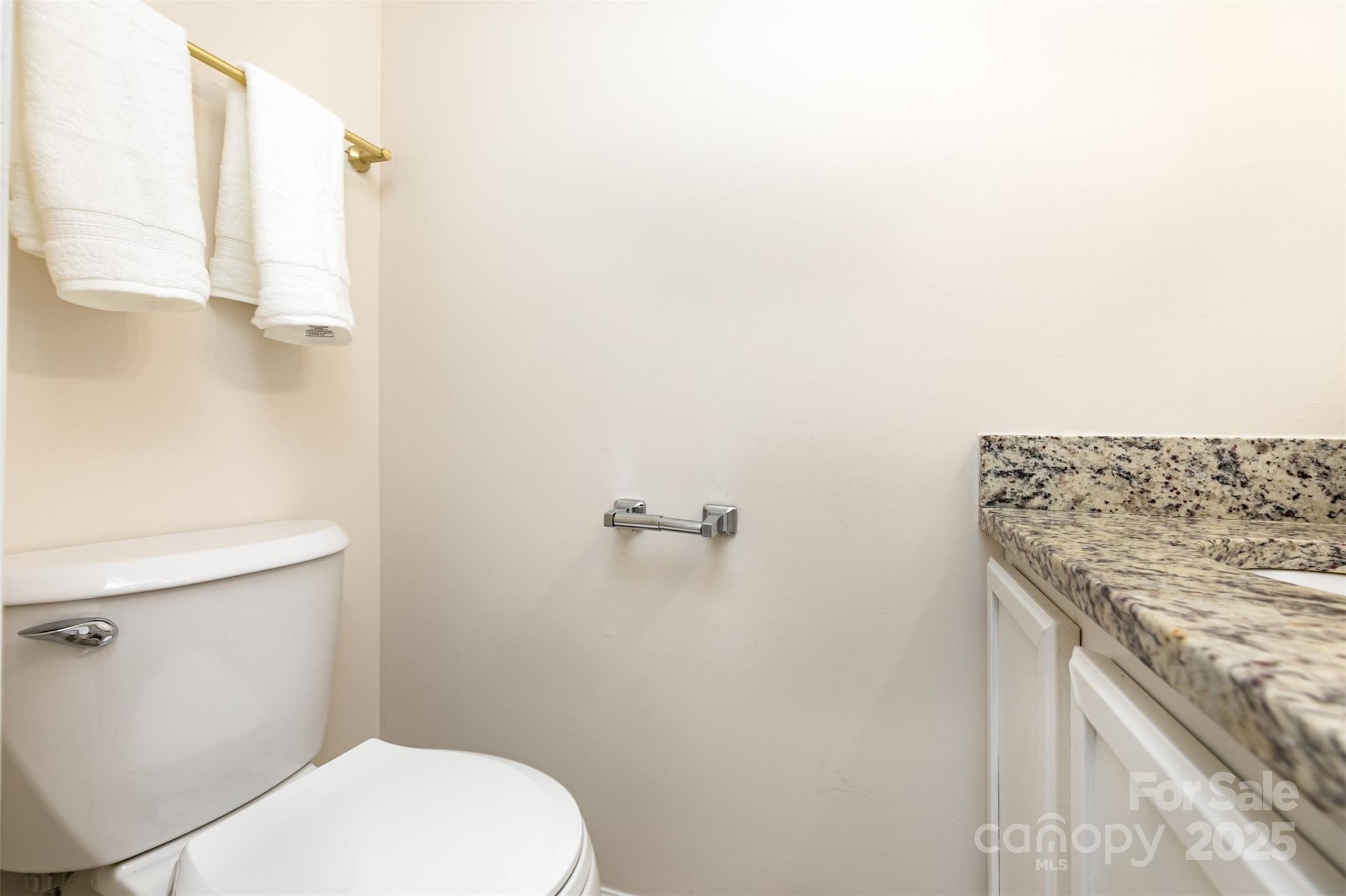 7324 Pebblestone Drive E Property Photo 6