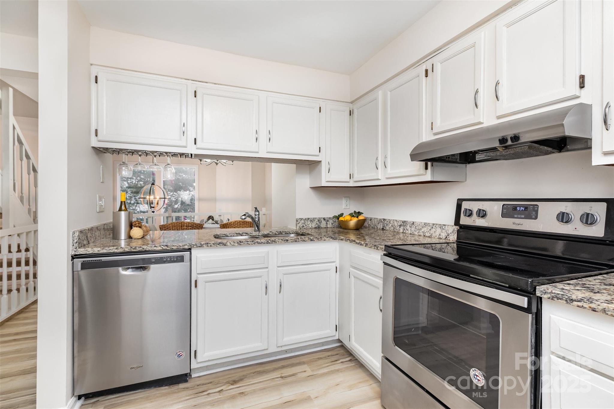 7324 Pebblestone Drive E Property Photo 10