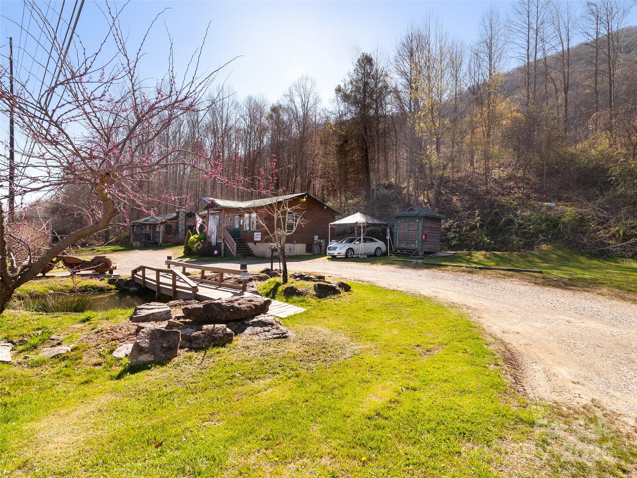1369 Soco Road Property Photo 2