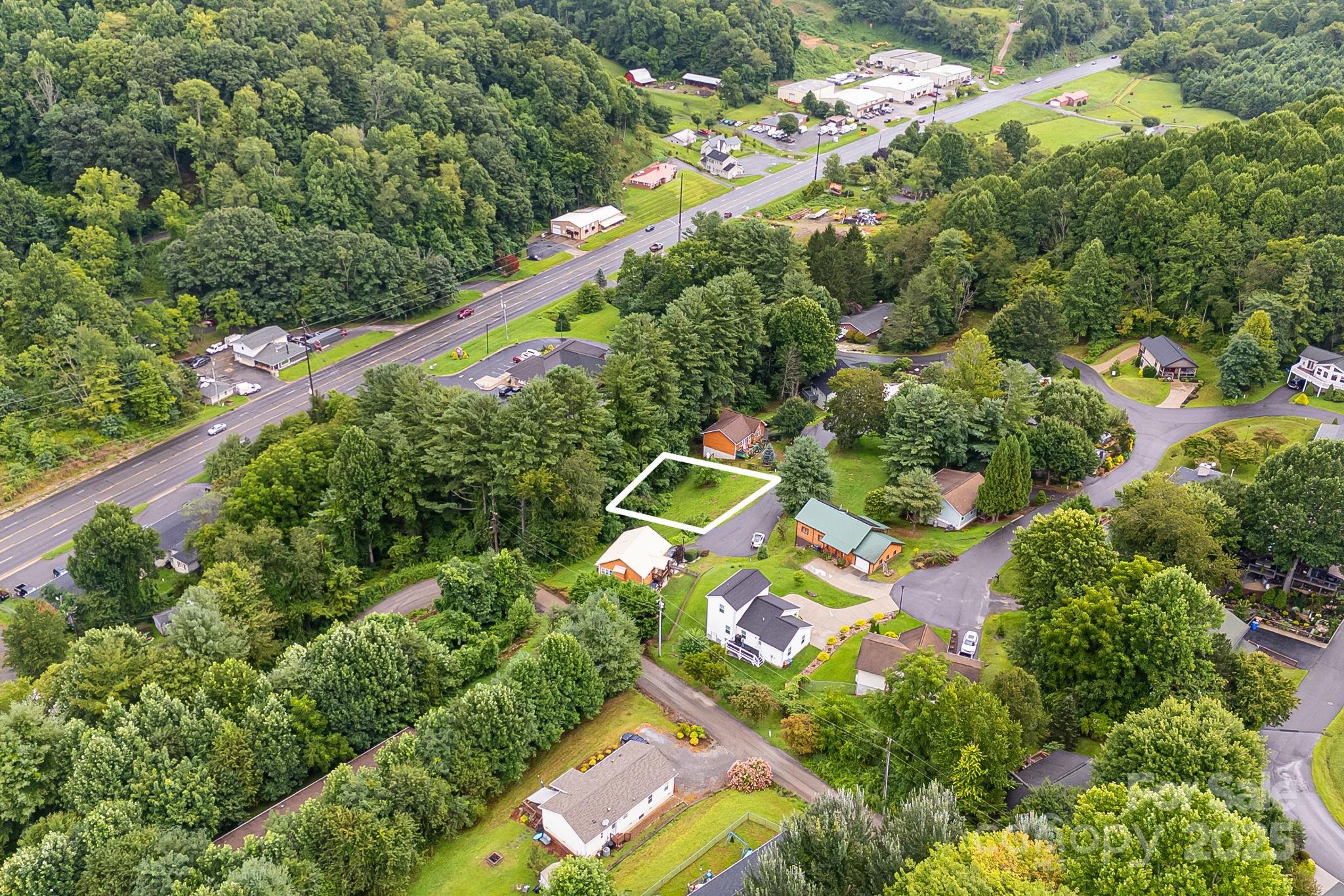 9999 Whippoorwill Way 6 Property Photo 3