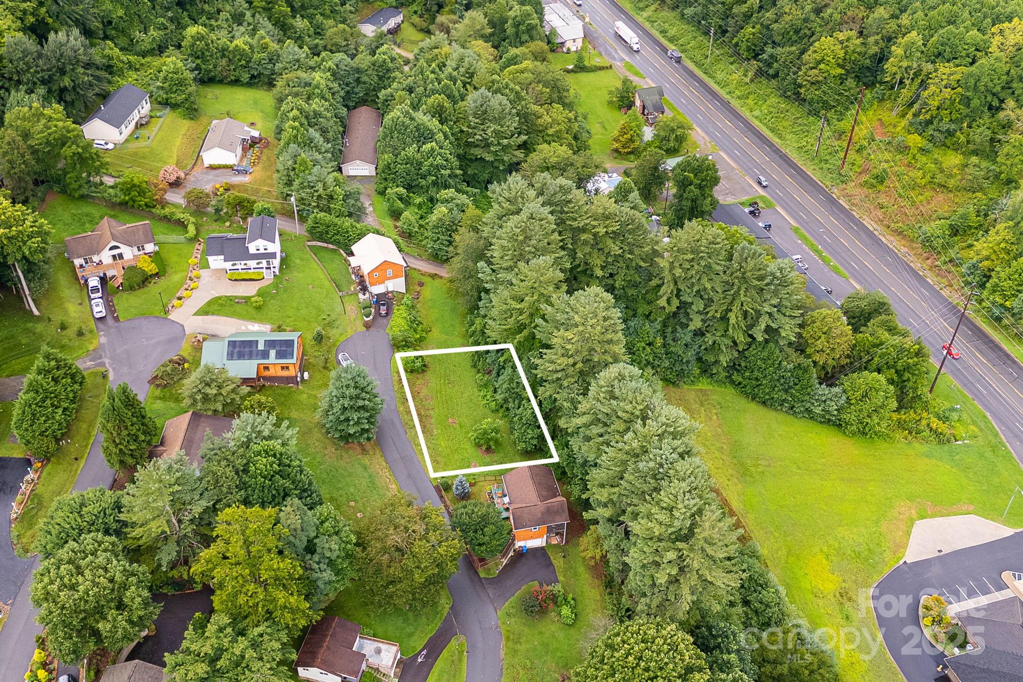 9999 Whippoorwill Way 6 Property Photo 5