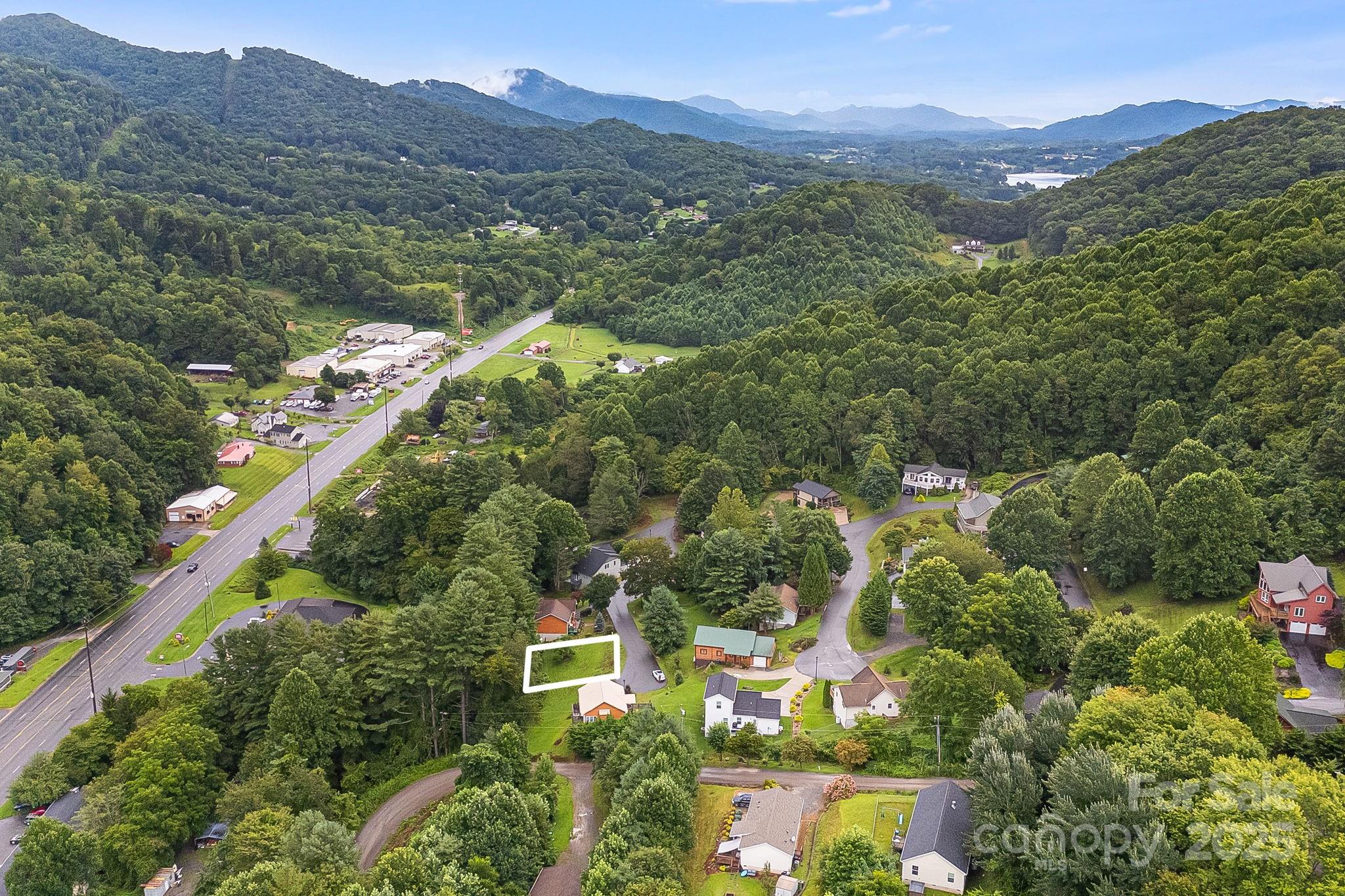 9999 Whippoorwill Way 6 Property Photo 23