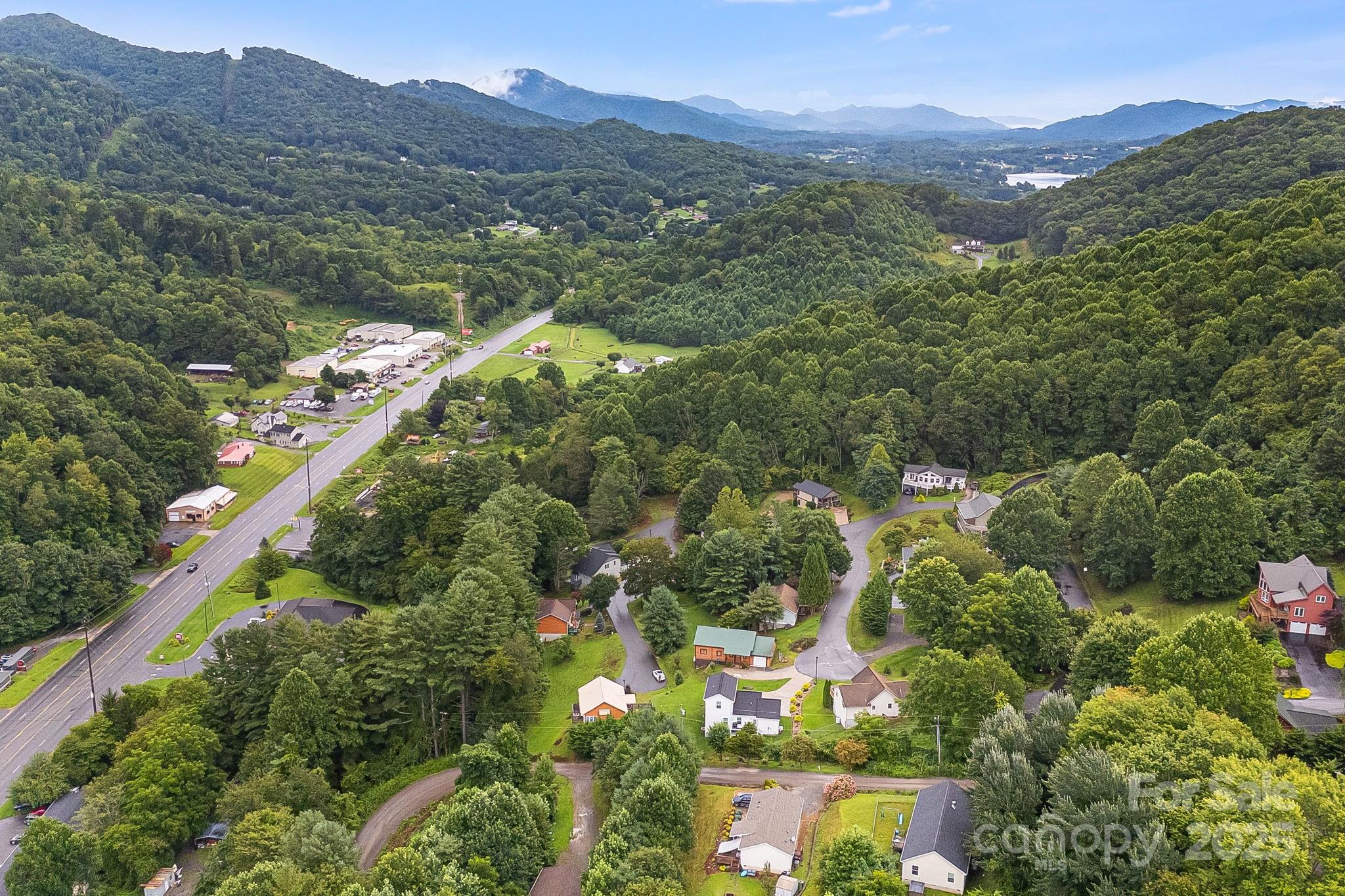 9999 Whippoorwill Way 6 Property Photo 25