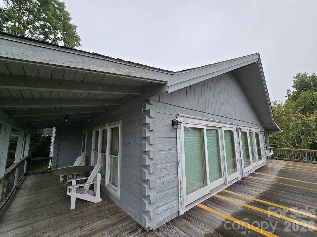 979 Wagon Road 6-8 Property Photo 8