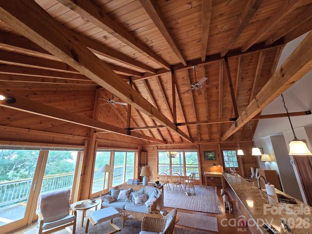 979 Wagon Road 6-8 Property Photo 34