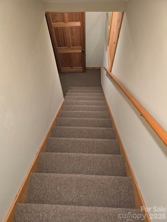 979 Wagon Road 6-8 Property Photo 35